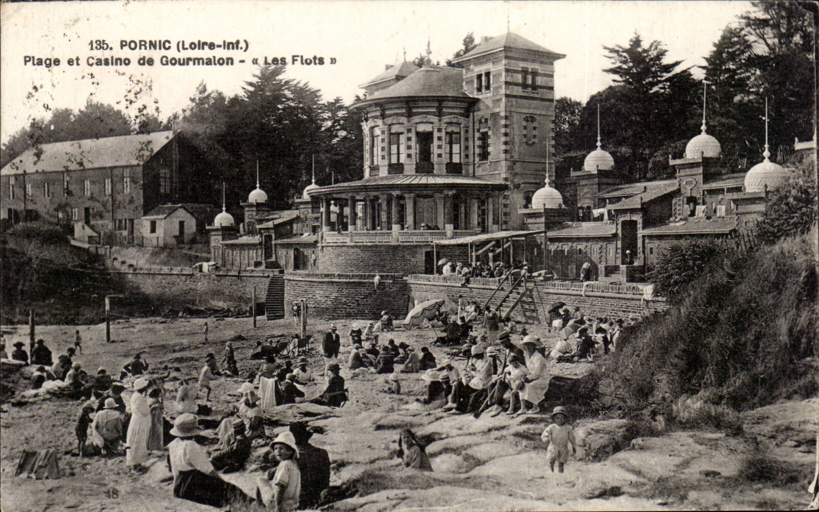 Pornic - Plage et Casino de Goumalon - Les Flutes - CPA 