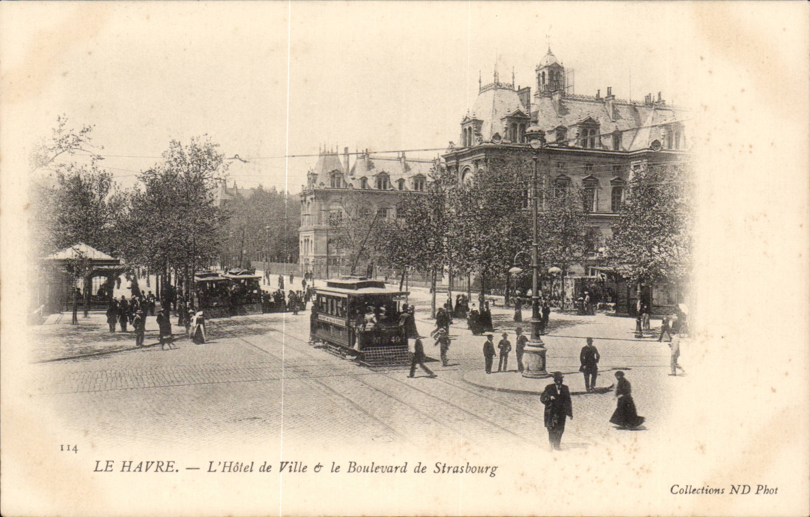 Le Havre - L'Hotel de Ville et le Boulevard de Strasbourg - tramway - CPA 