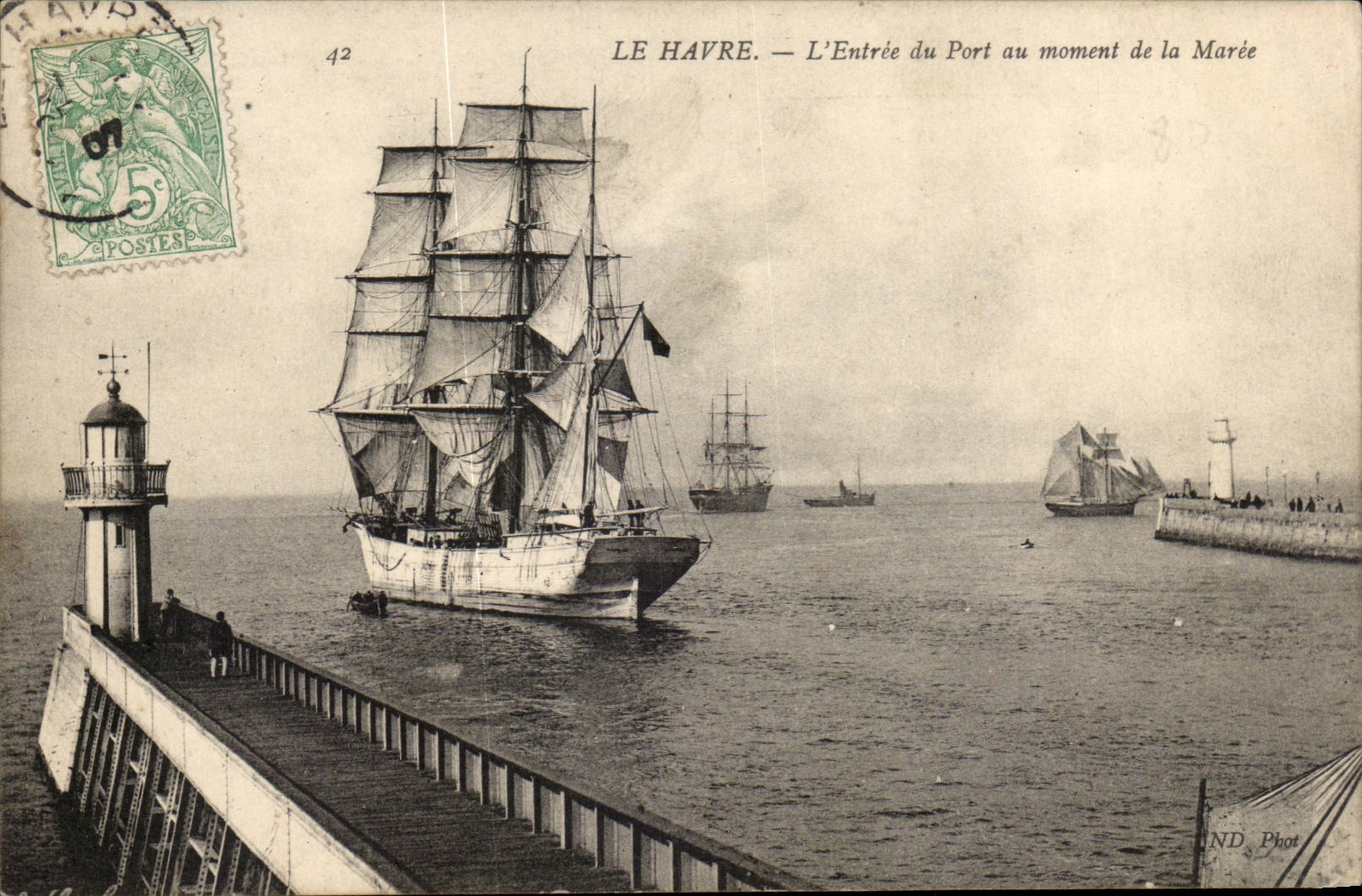 Le Havre - L'Entree du Port au moment de la Maree - CPA 