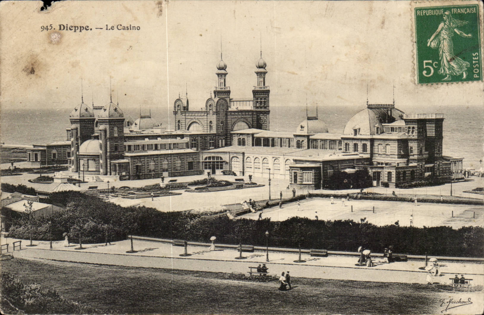 Dieppe - Le Casino - small hole - CPA 