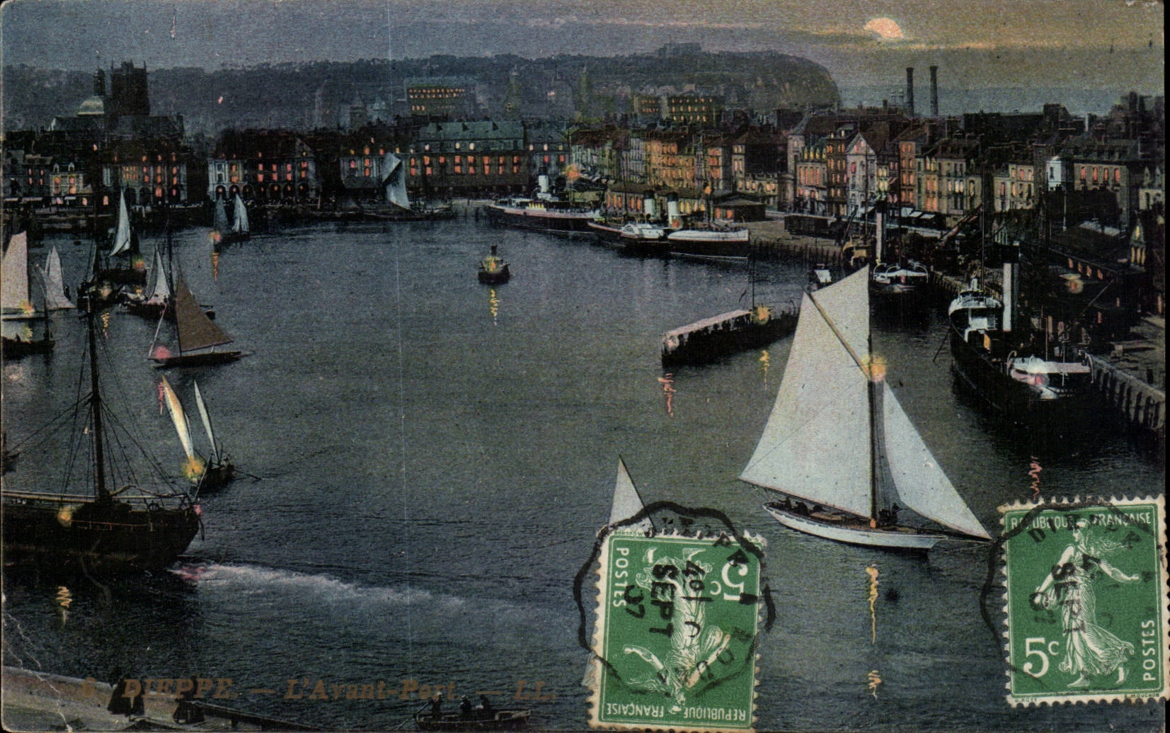 Dieppe - L'Avant Port - CPA 