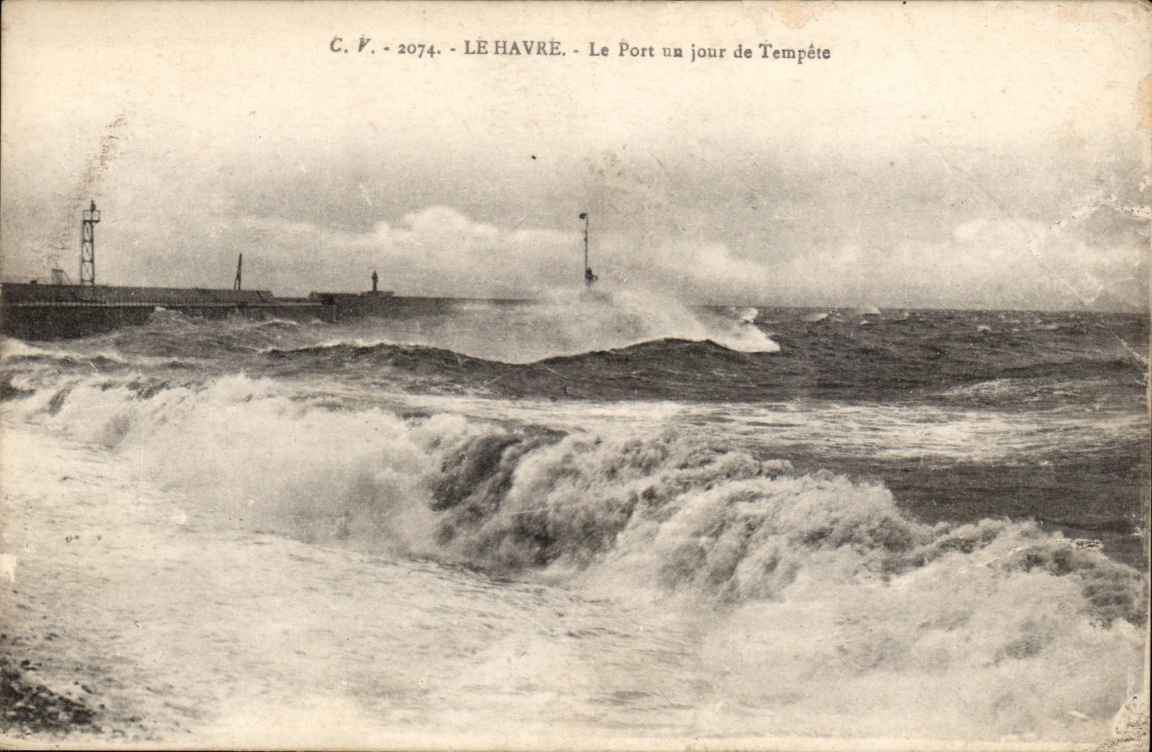 Le Havre - Le Port un jour de Tempete - CPA 