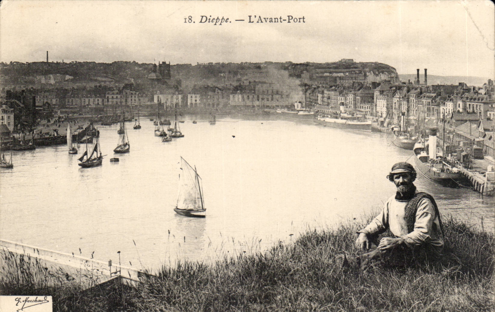 Dieppe CPA L'avant port