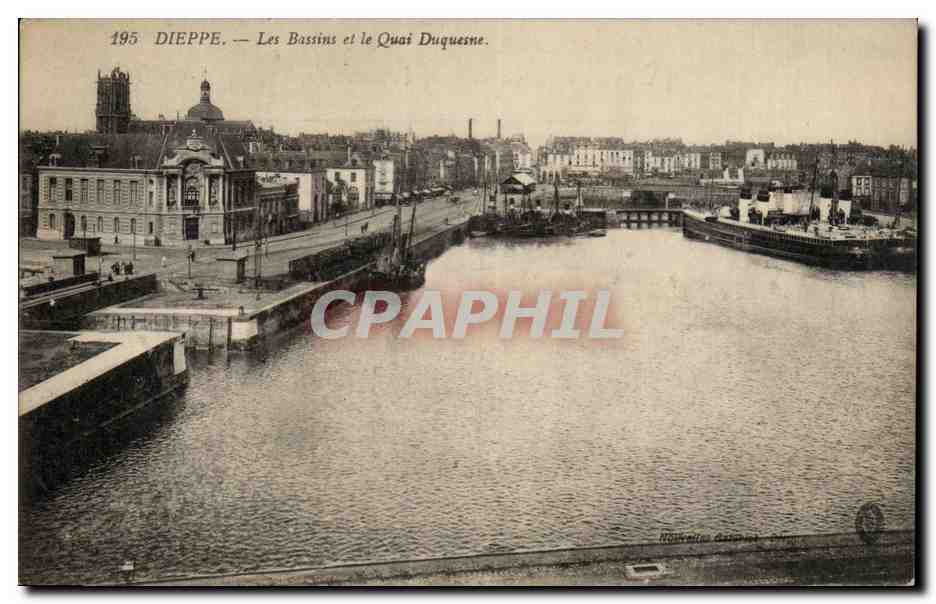 Dieppe CPA Les bassins et le quai Duquesne
