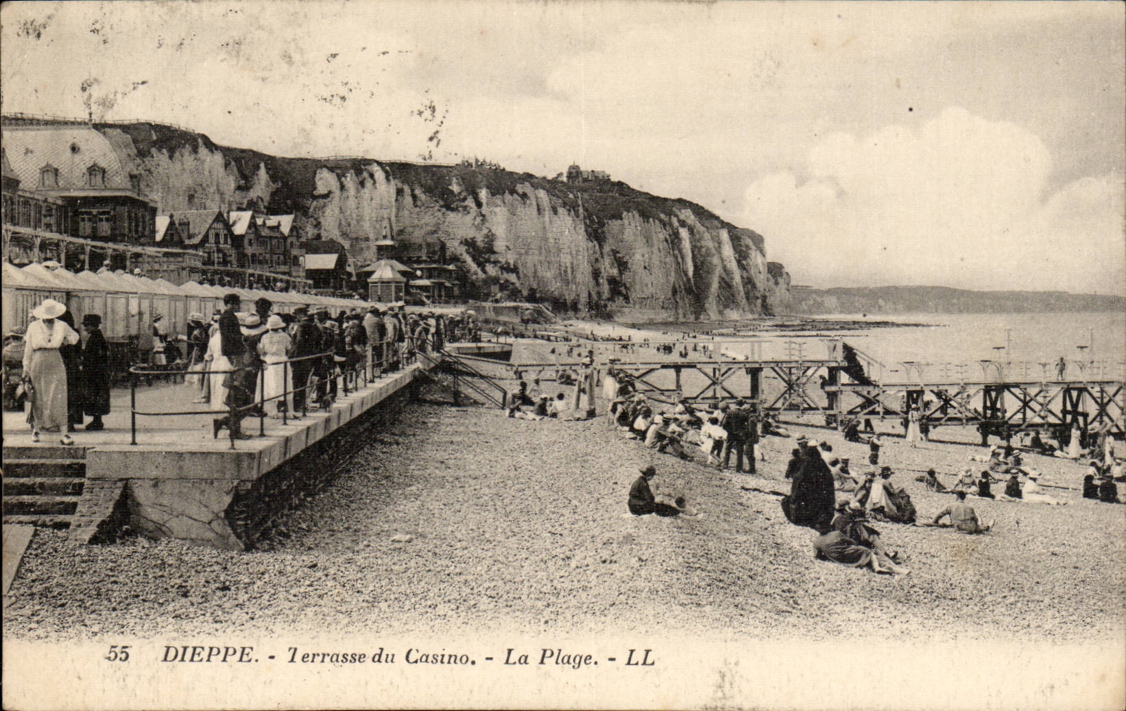 Dieppe CPA Terrasse du casino la plage