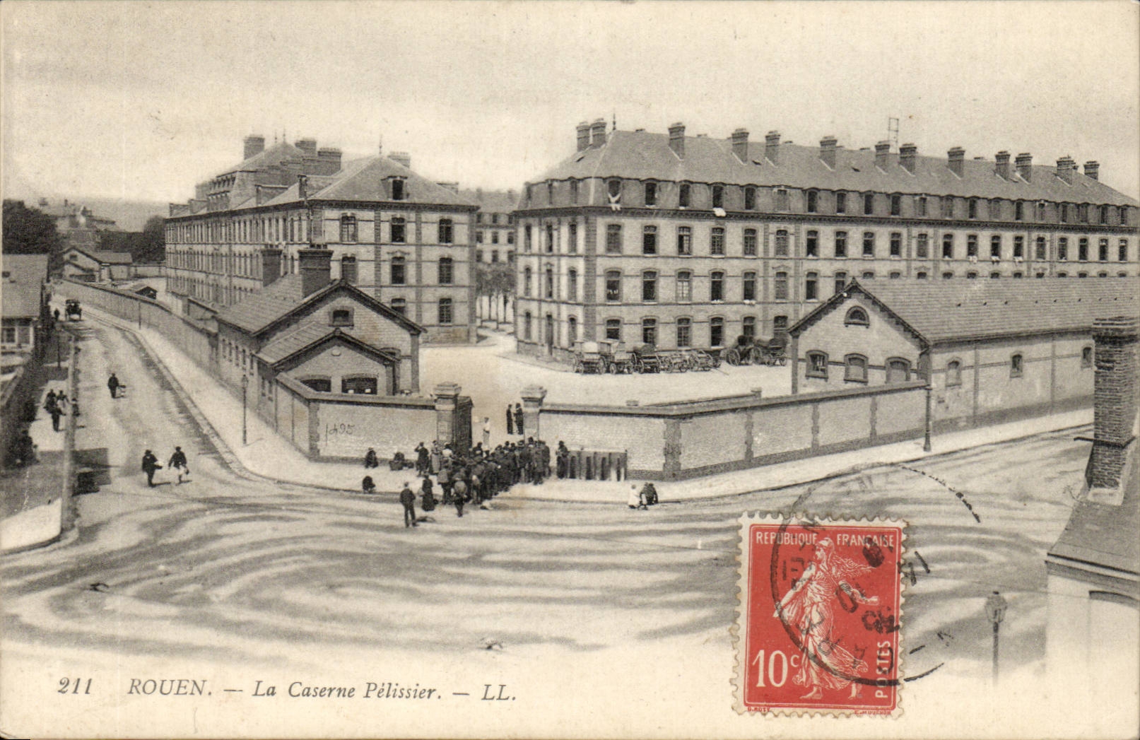 CPA Rouen la caserne pelissier