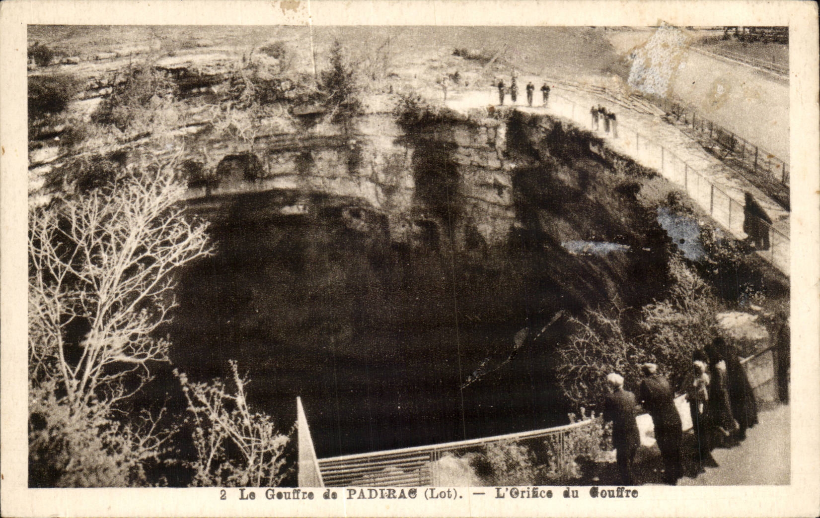 Le Gouffre de PAdIRAS (Lot) — L'Orifice du Gouffre
