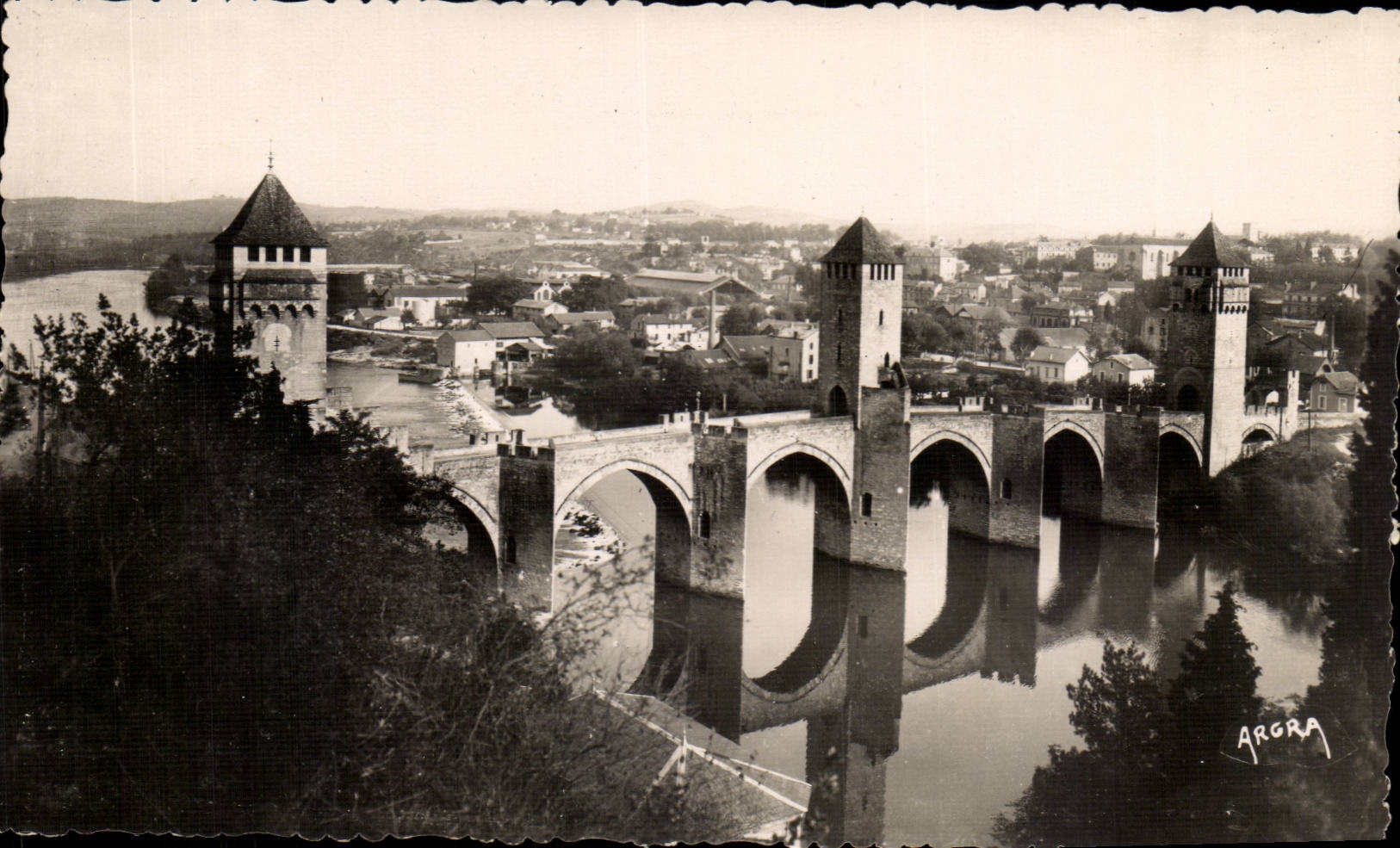 Cahors — Ansicht des Pont Valentré (14. Jahrhundert) — ARGRA