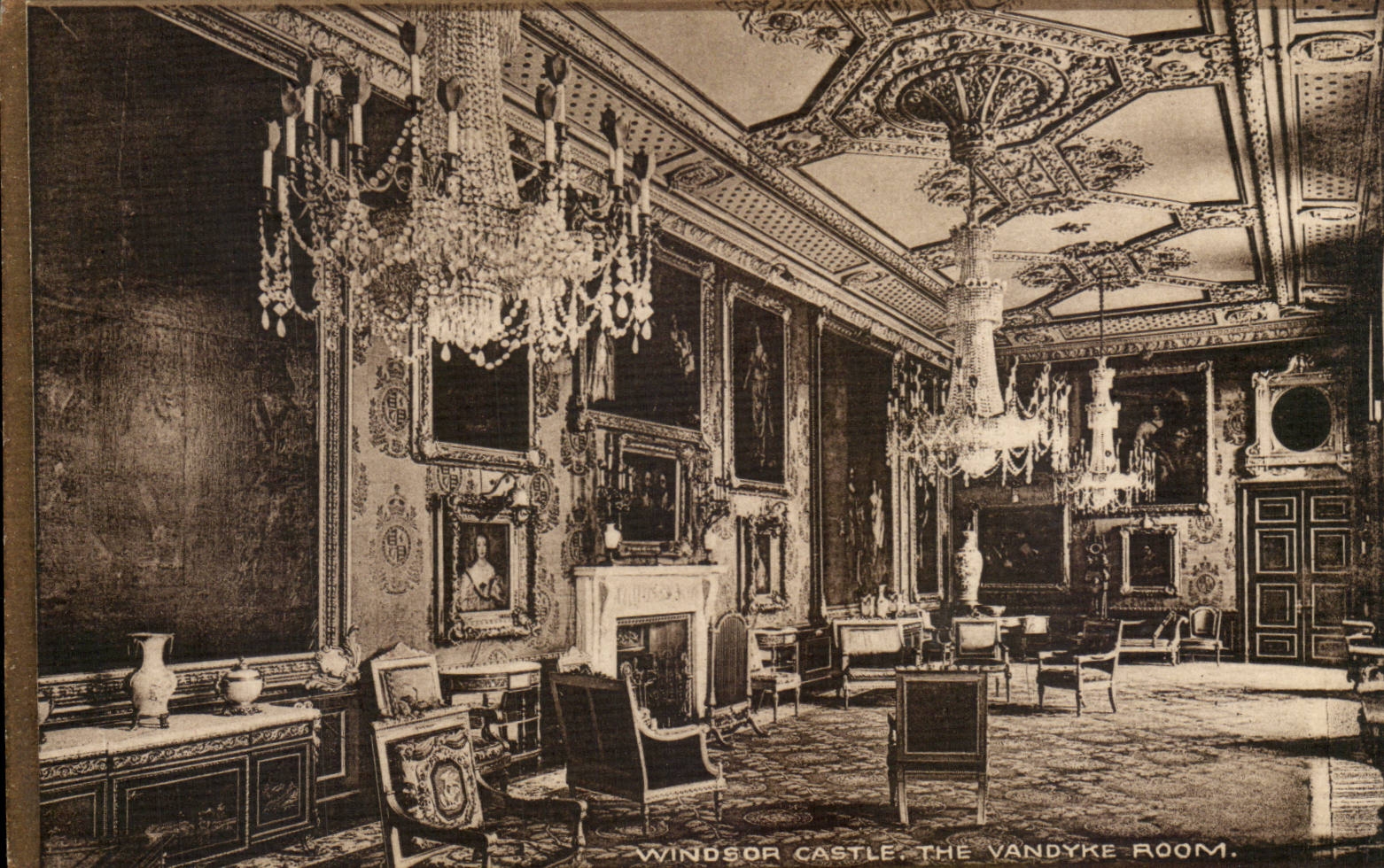 Grande Bretagne Great britain CPA Windsor castle Vandyke room