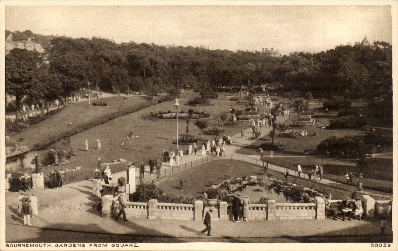 Grande Bretagne CPA Bournemouth Gardens from square
