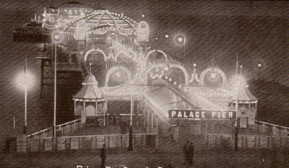 Great Britain CPA Palace Pier by night Brigthon