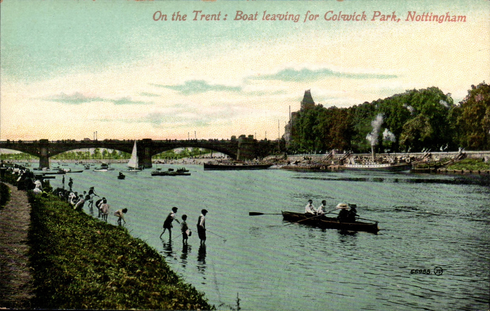 On the Trent : Boat leaving for Colwick Park, Nottingham — Valentine's Series, n° E5988