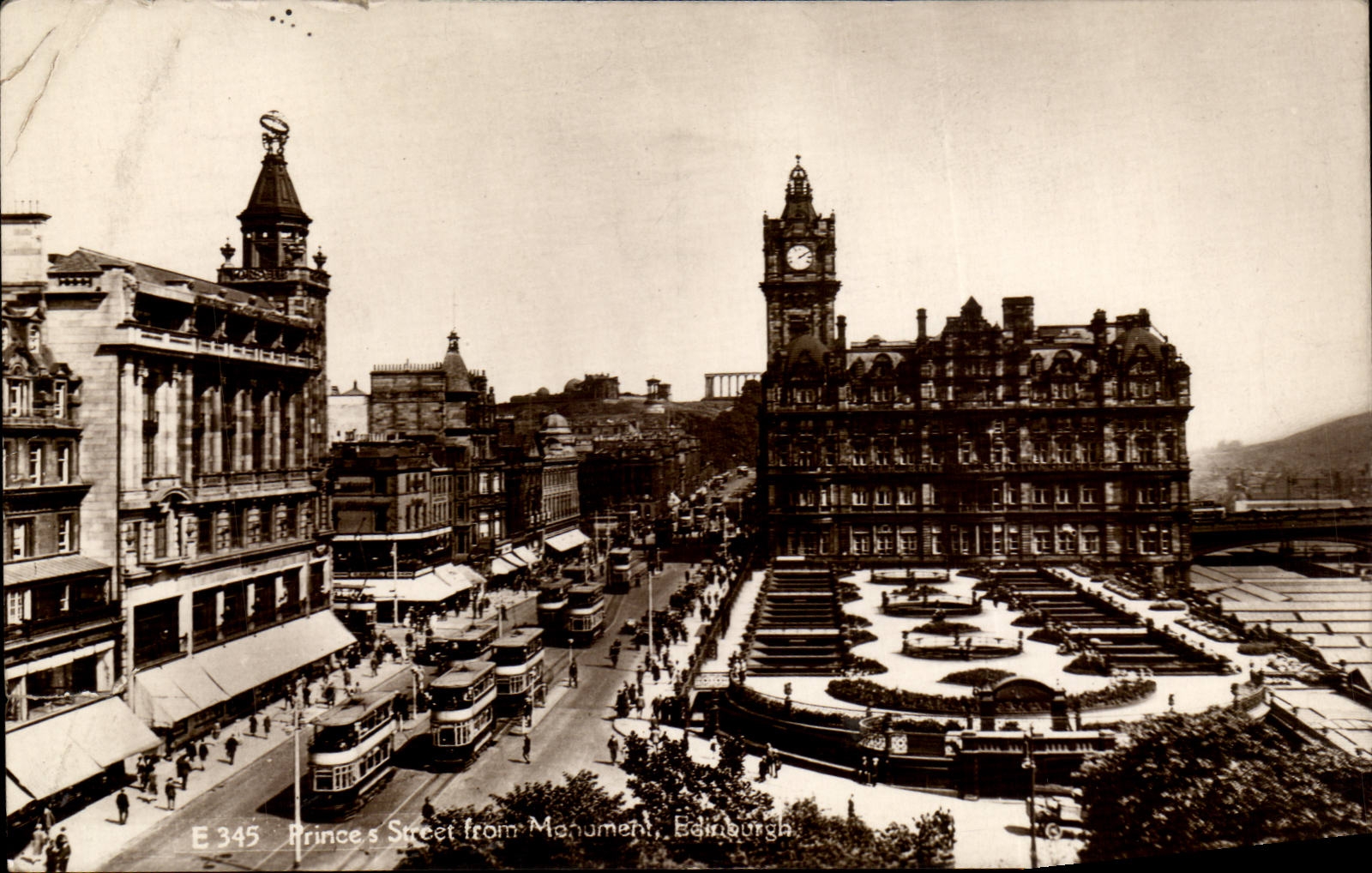 Great Britain CPa Prince's street from Monument Edinburgh