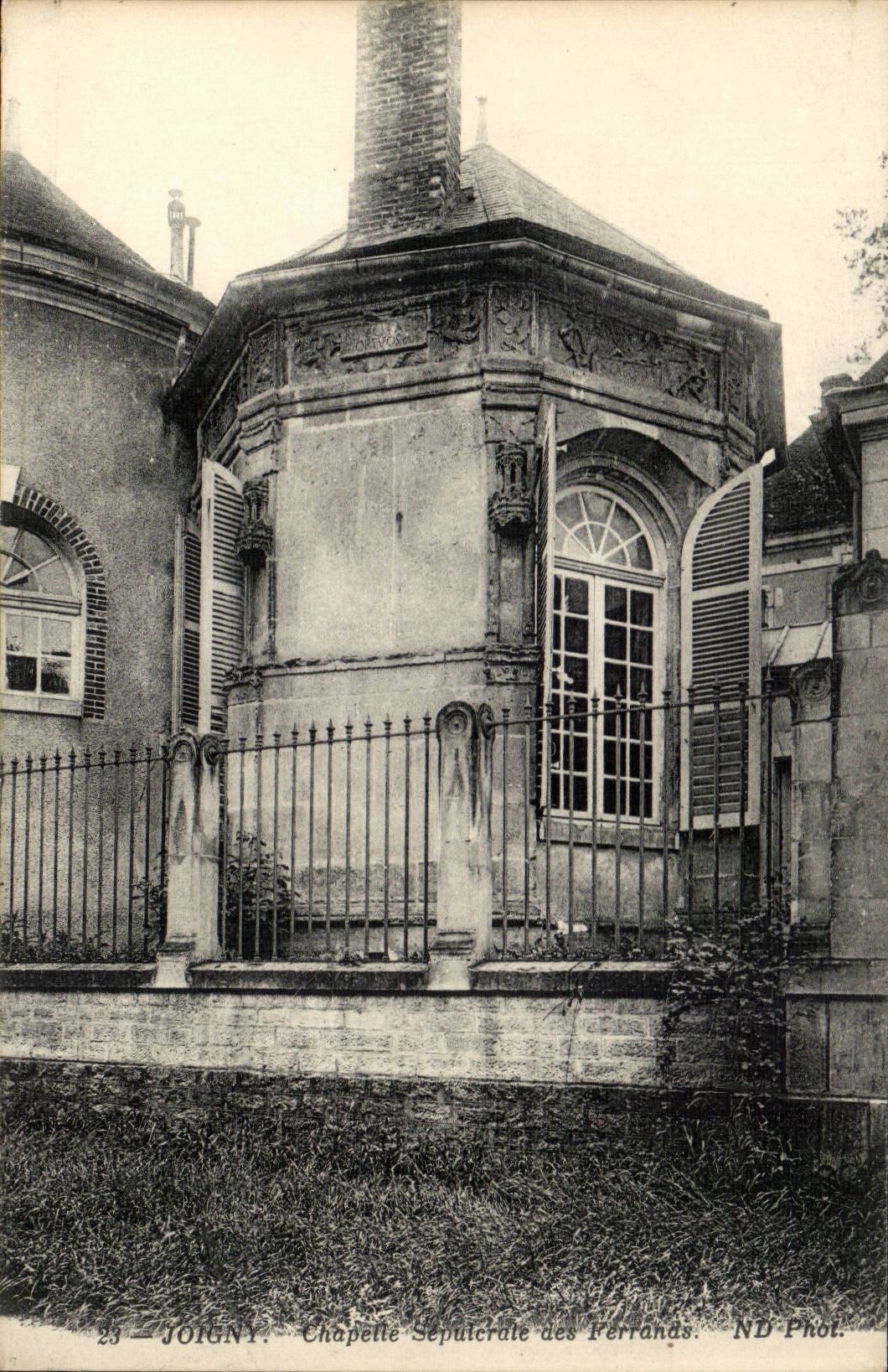 Joigny CPA L'ancienne chapelle sepulcrale des Ferrand