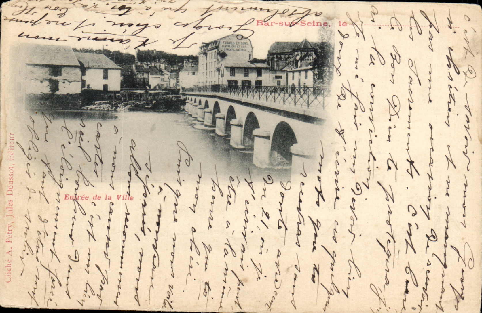 Bar sur Seine CPA Un coin de la Seine CPA Entree de al ville