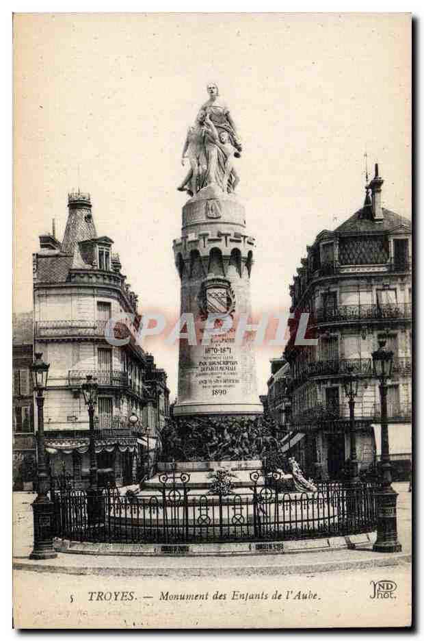 Troyes — Monument des Enfants de l'Aube — ND Phot.