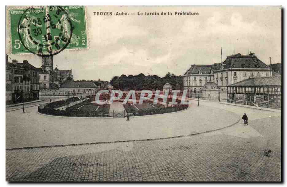 Troyes - Le Jardin de la Prefecture - CPA 
