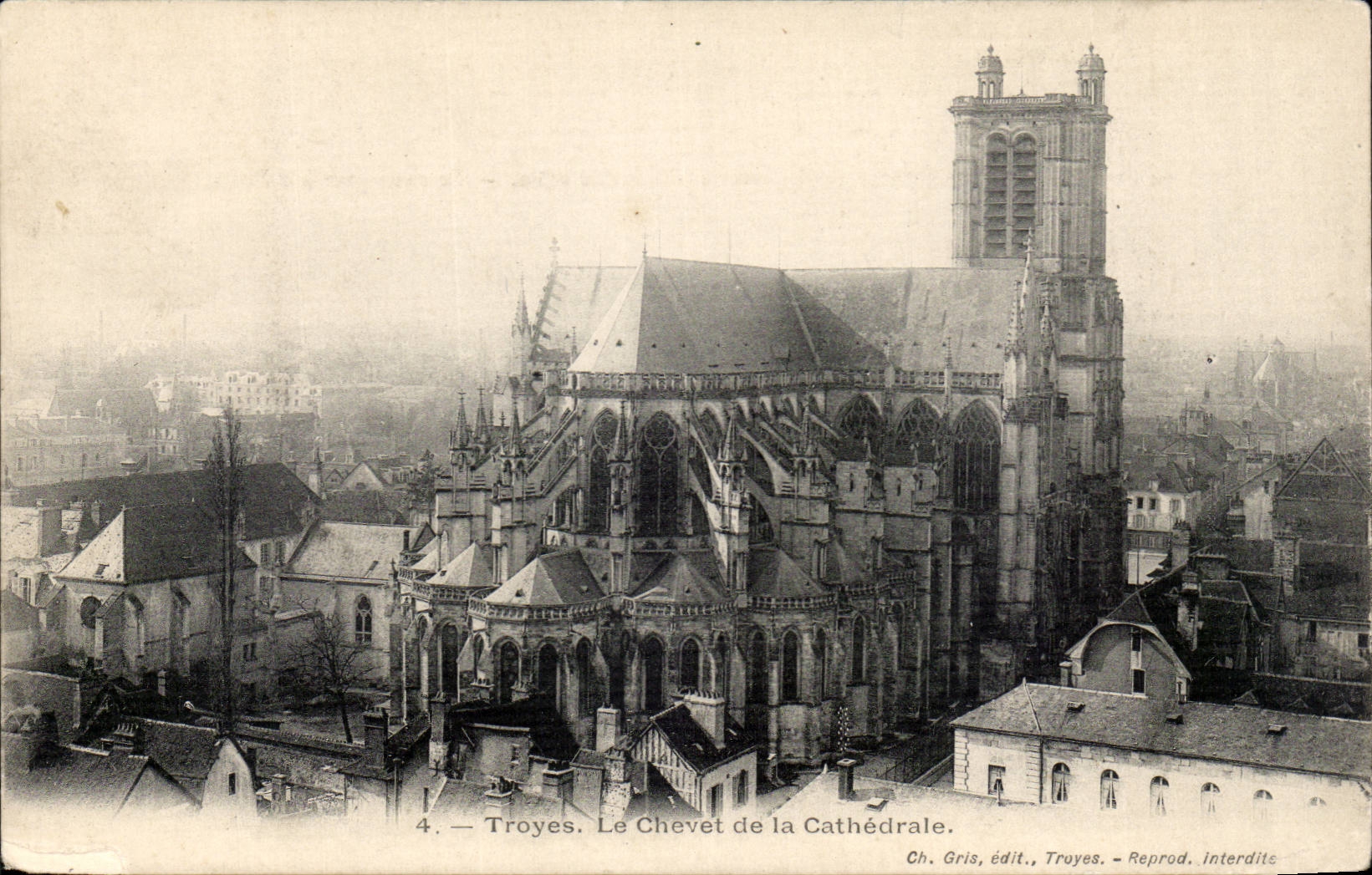 Troyes - Le Chevet de la Cathedrale CPA 