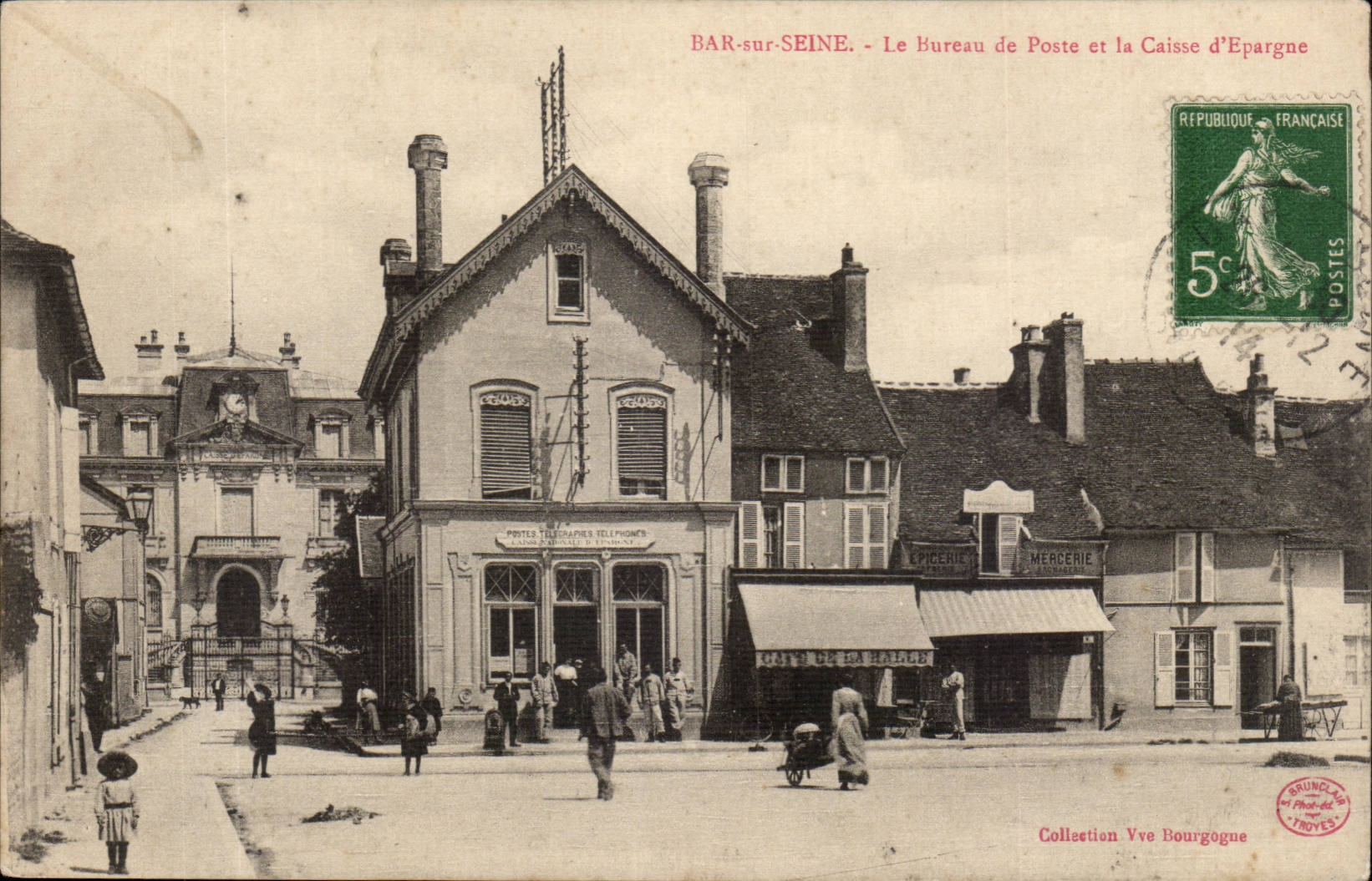Bar Sur Seine CPA Le bureau de Poste et la caisse d'epargne