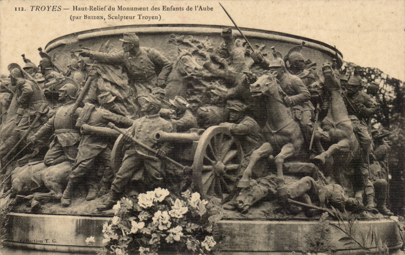 Troyes — Haut-Relief du Monument des Enfants de l'Aube (par Briden, Sculpteur Troyen)