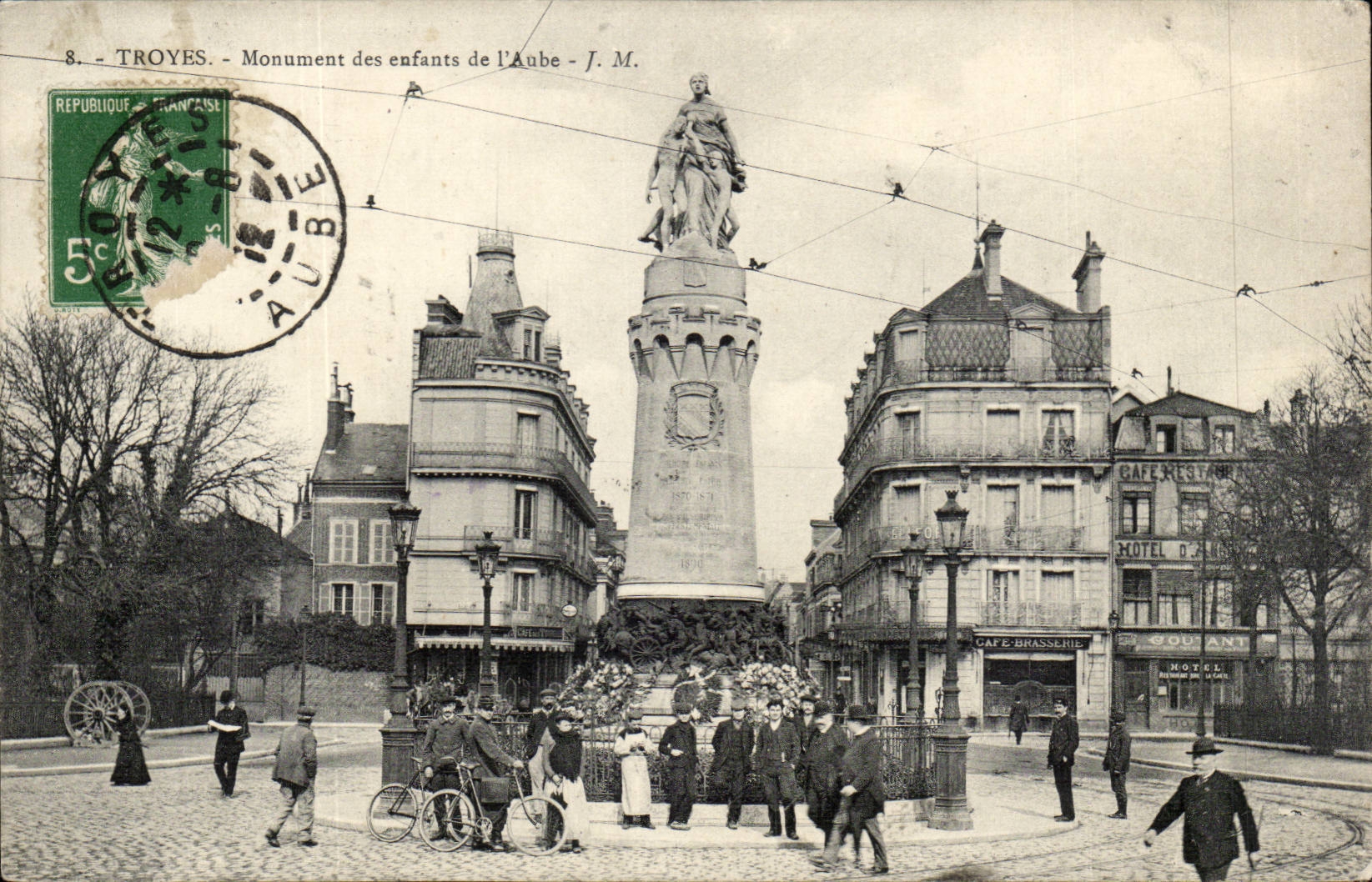 Troyes - Monument des enfants de l'Aube - J. M.