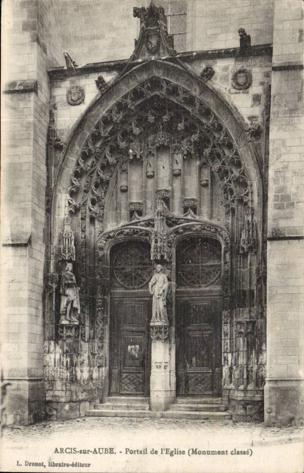 Arcis sur Aube - Portail de l'Eglise - CPA 