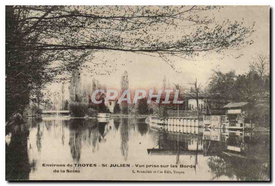 Environs de Troyes St Julien CPA Vue prise sur les bords de la Seine