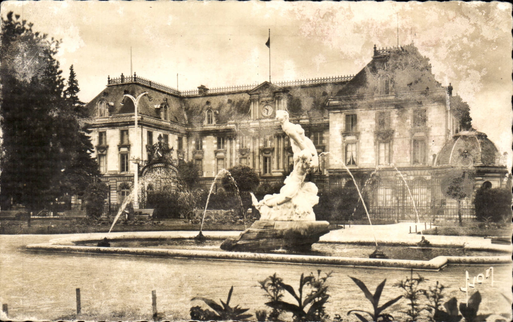 Troyes (Aube) — La Préfecture — Éditions d'Art Française
