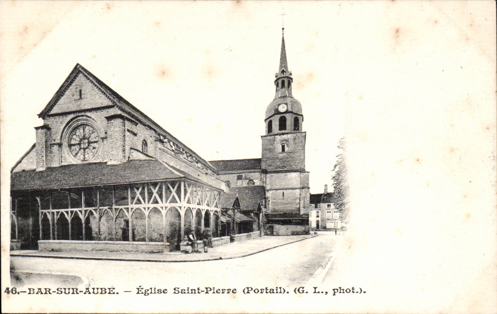 Bar-sur-Aube — Église Saint-Pierre (Portail) — G. L., phot.