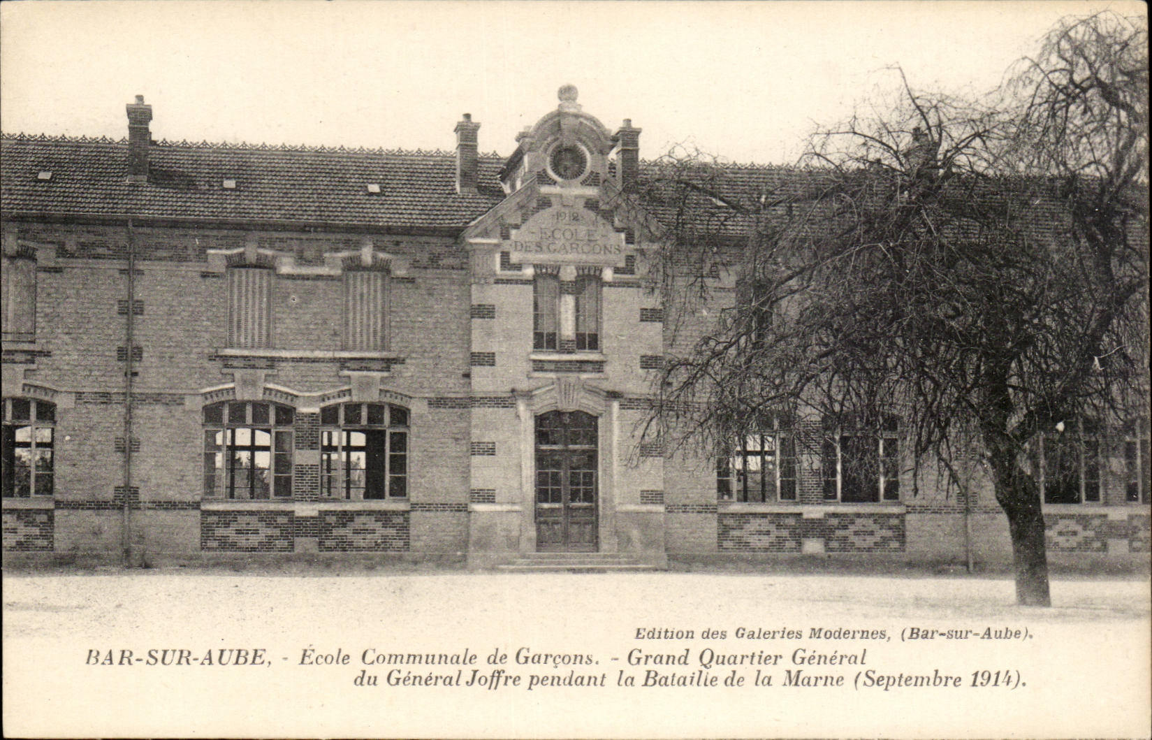 Bar-sur-Aube — École Communale des Garçons pendant la Bataille de la Marne — Édition des Galeries Modernes