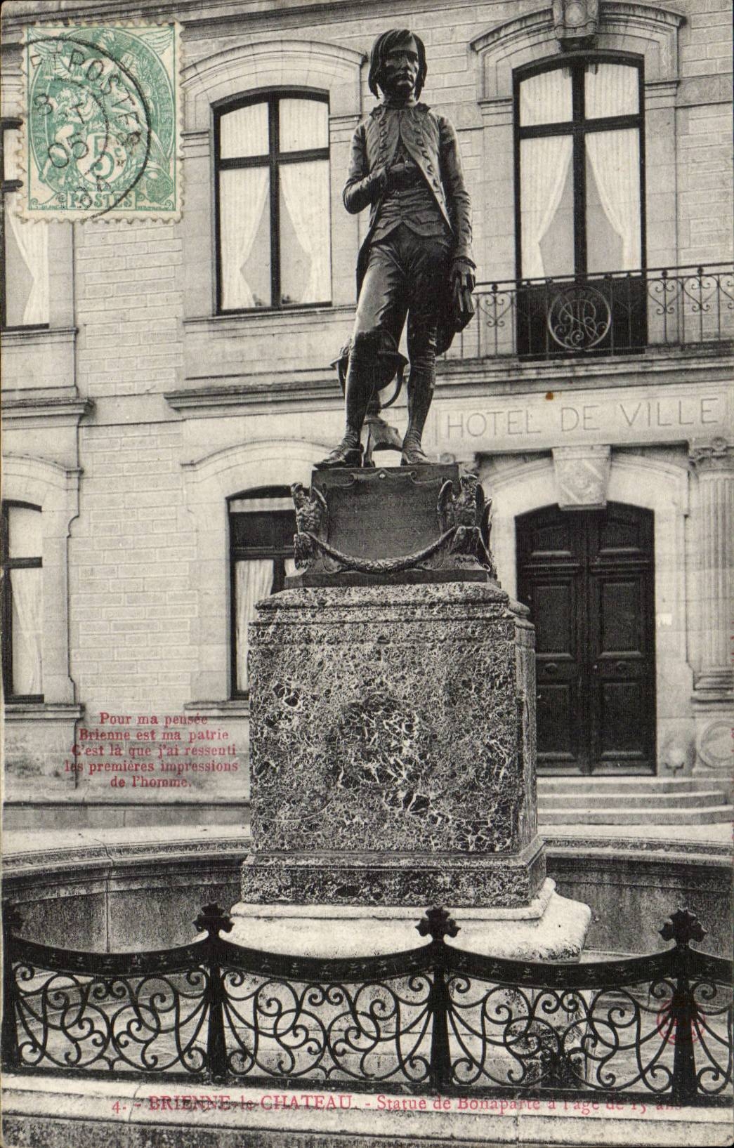 Brienne le Chateau - Statue de Bonaparte - Napoleon CPA 
