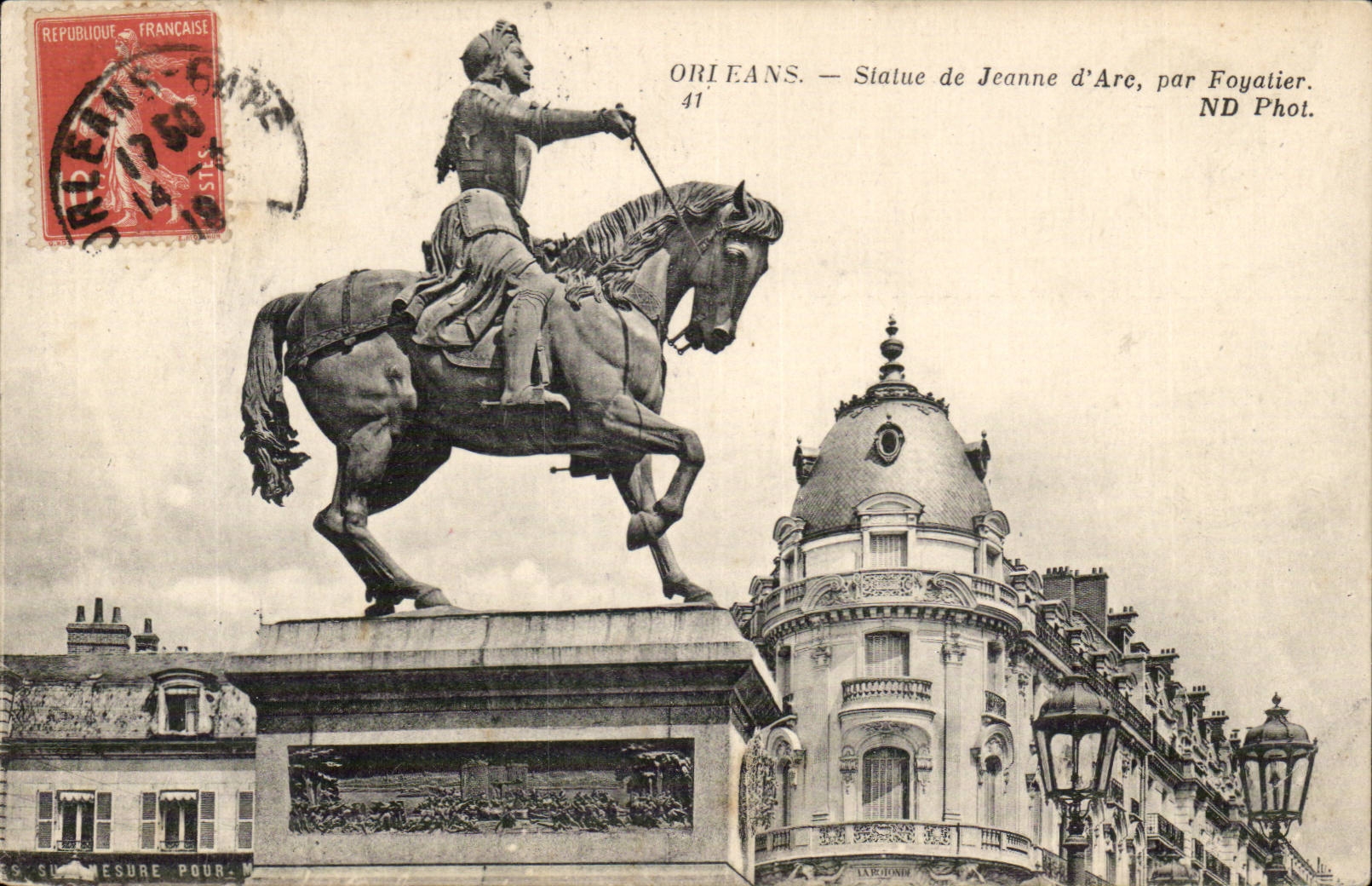 Orleans - Statue de Jeanne d'Arc - CPA 