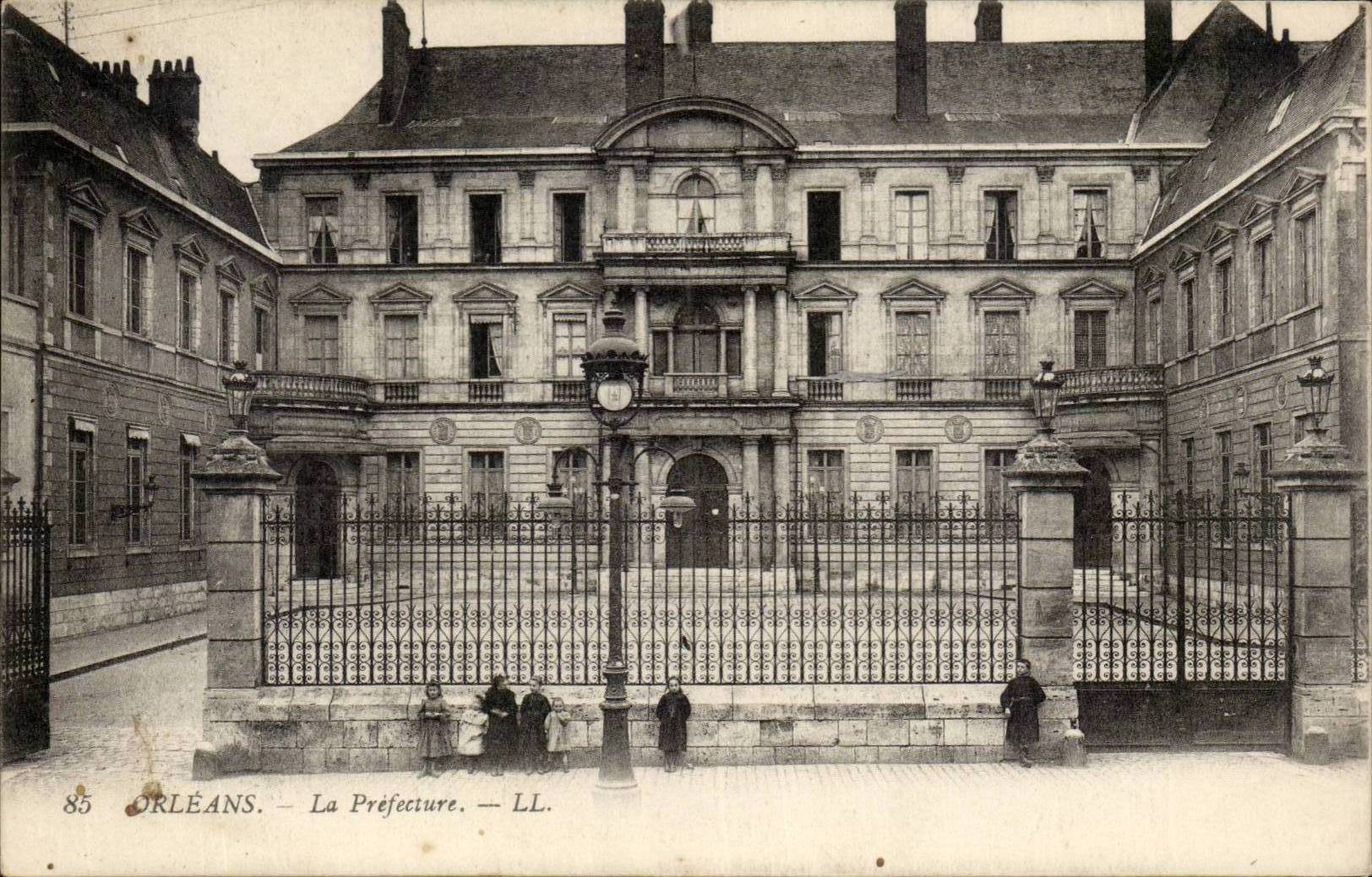 Orleans - La Prefecture - CPA 