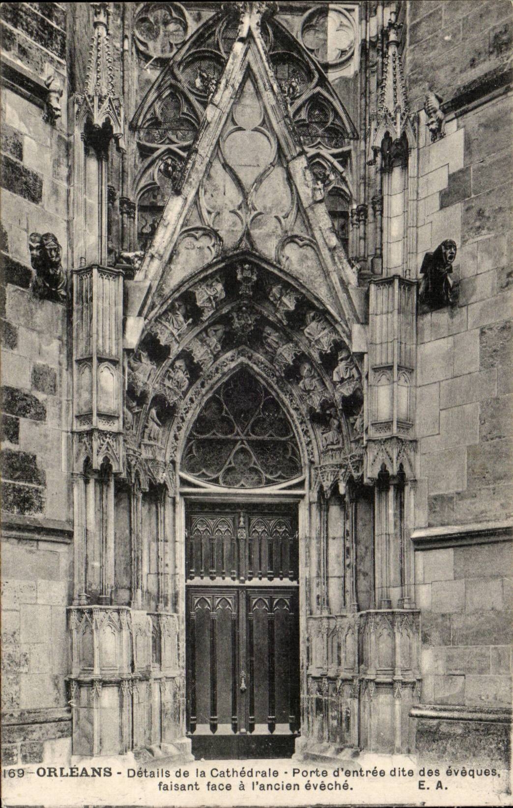 Orleans - Details de la Cathedrale - Porte d'Entree - CPA 