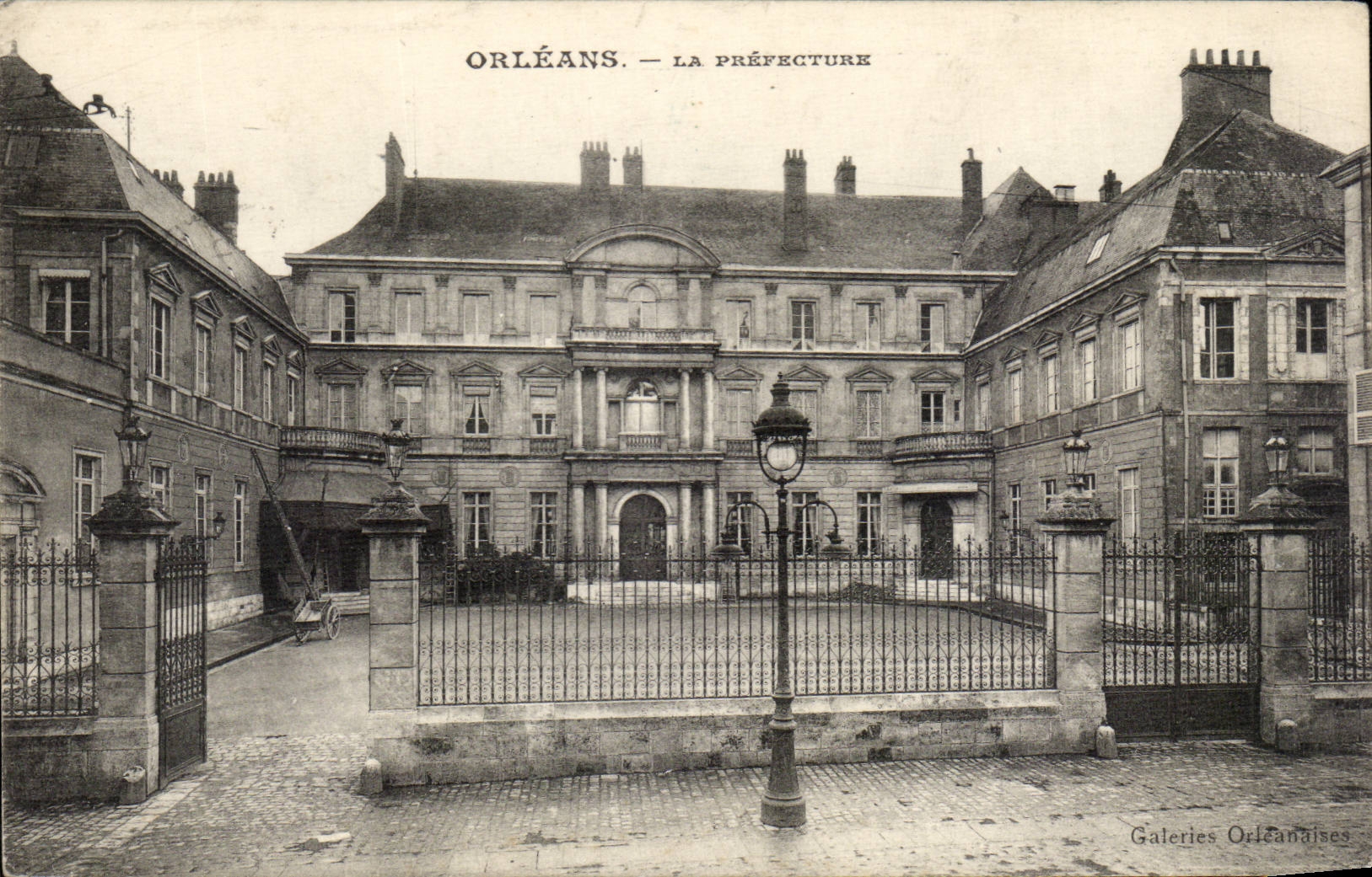 Orleans - La Prefecture - CPA 