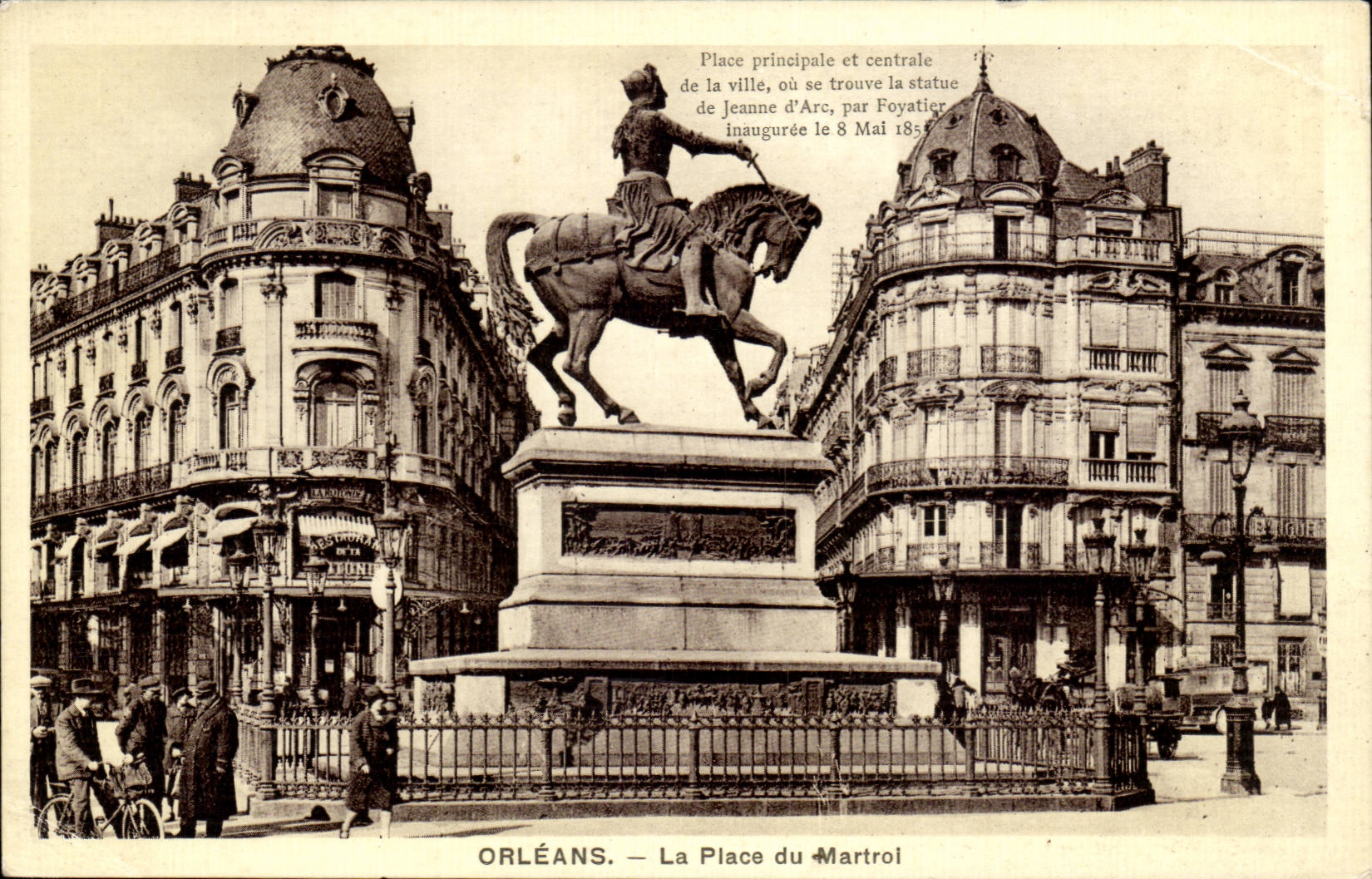 Orleans - La Place du Martroi - Statue de Jeanne d'Arc - CPA 