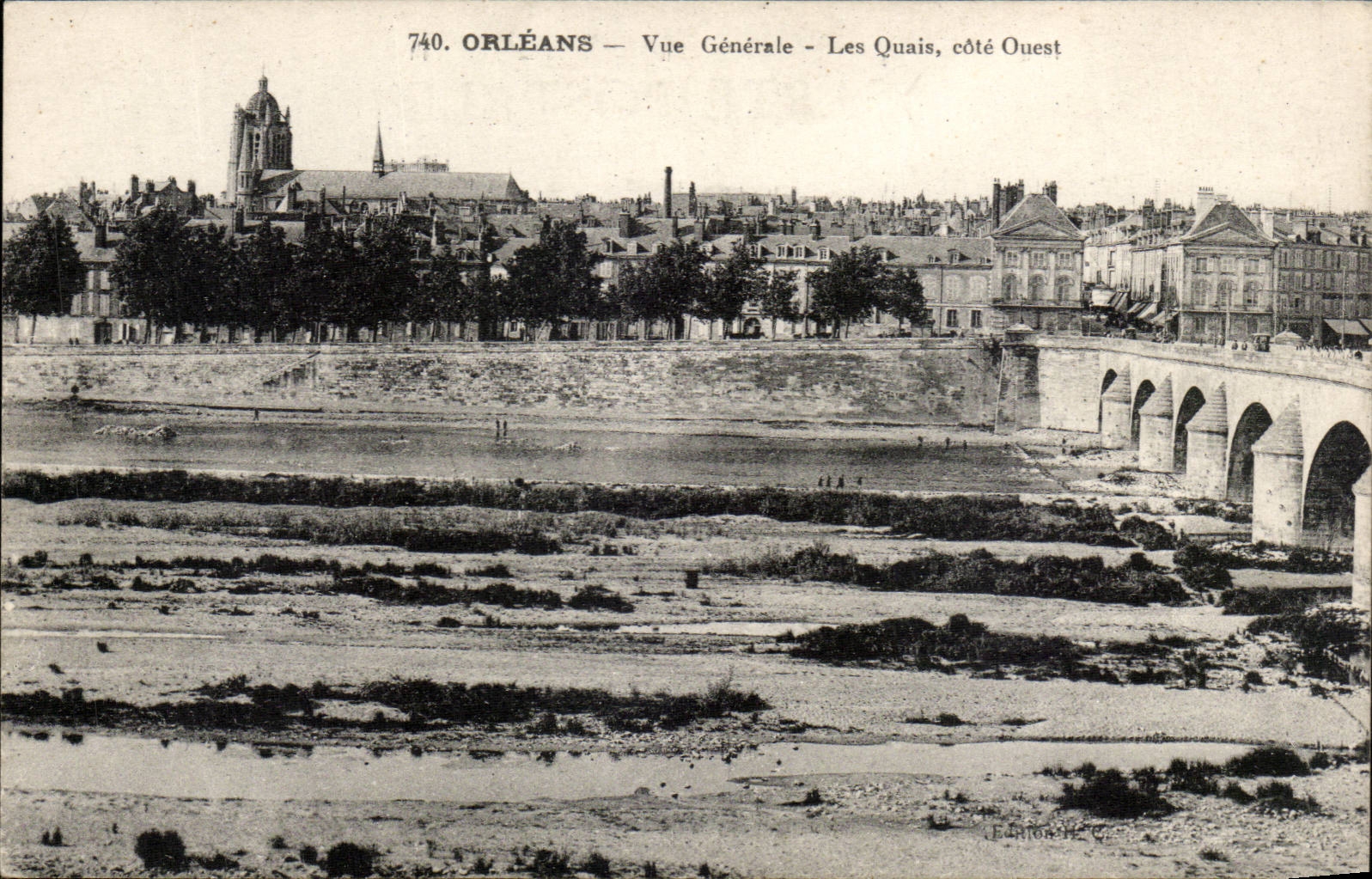 Orleans - Vue Generale - Les Quais cote Ouest - CPA 