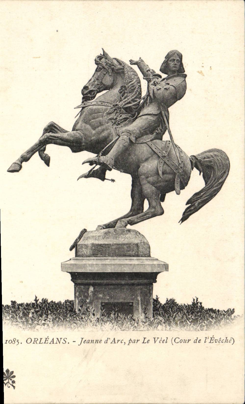Orleans - Statue de Jeanne d'Arc - CPA 
