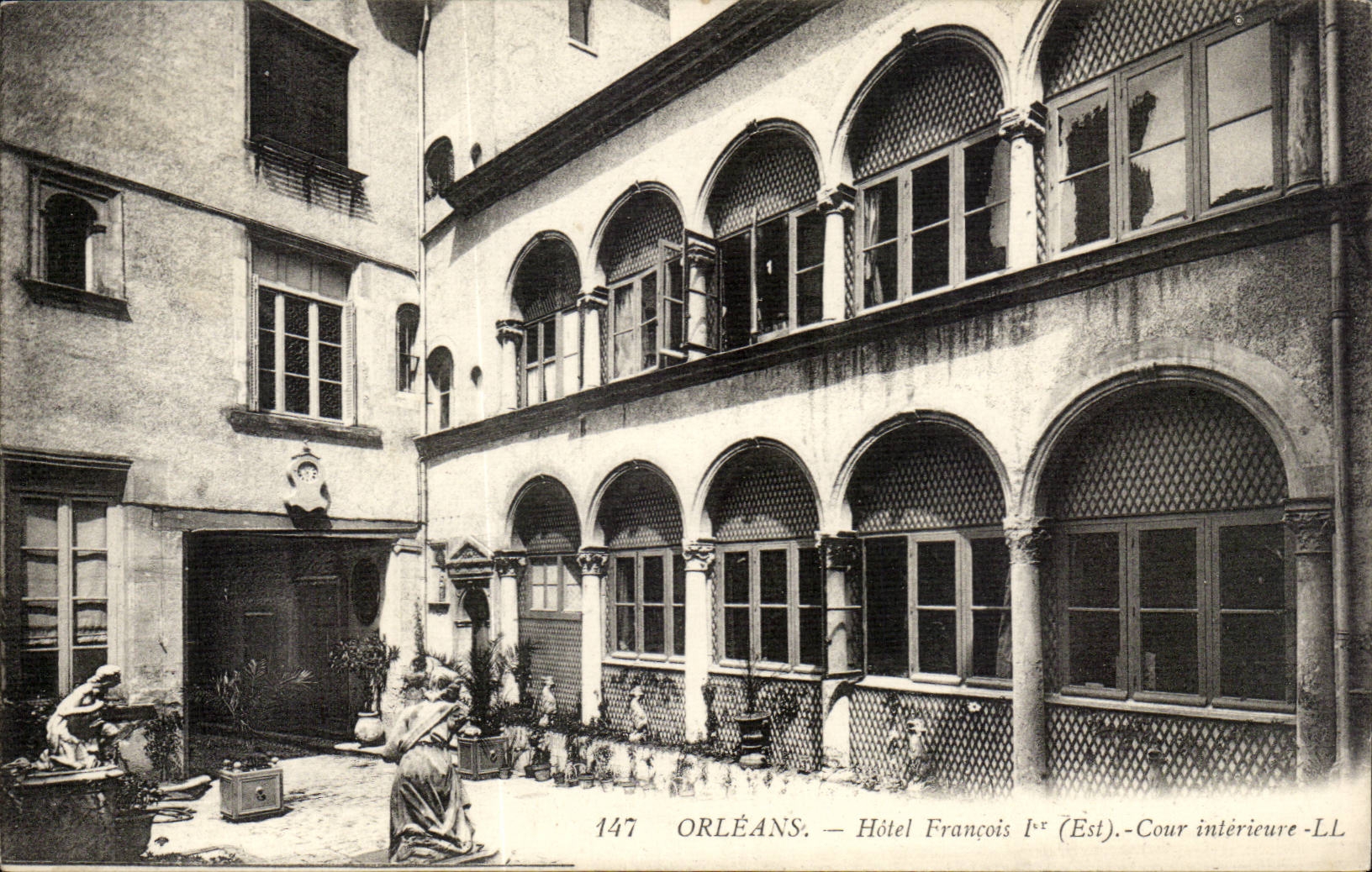 Orleans - Hotel Francois 1 - Cour Interieur - CPA 