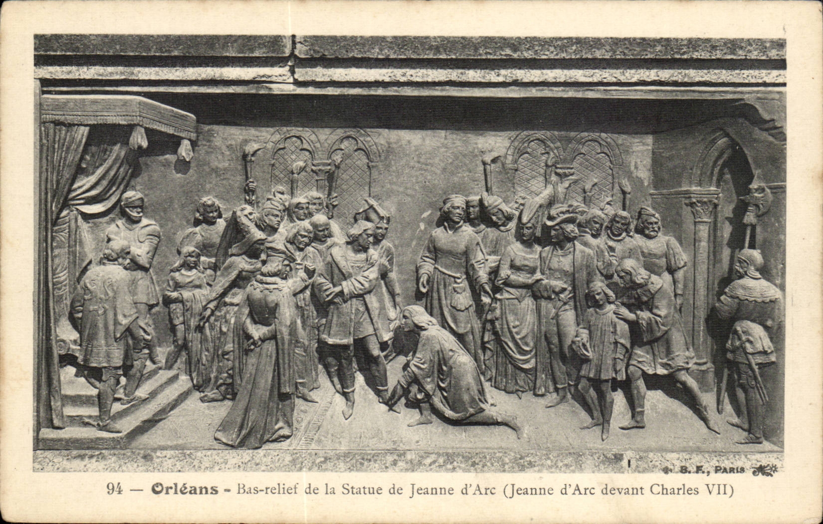Orleans CPA Bas relief de la statue de Jeanne d'arc (devant Charles VII)