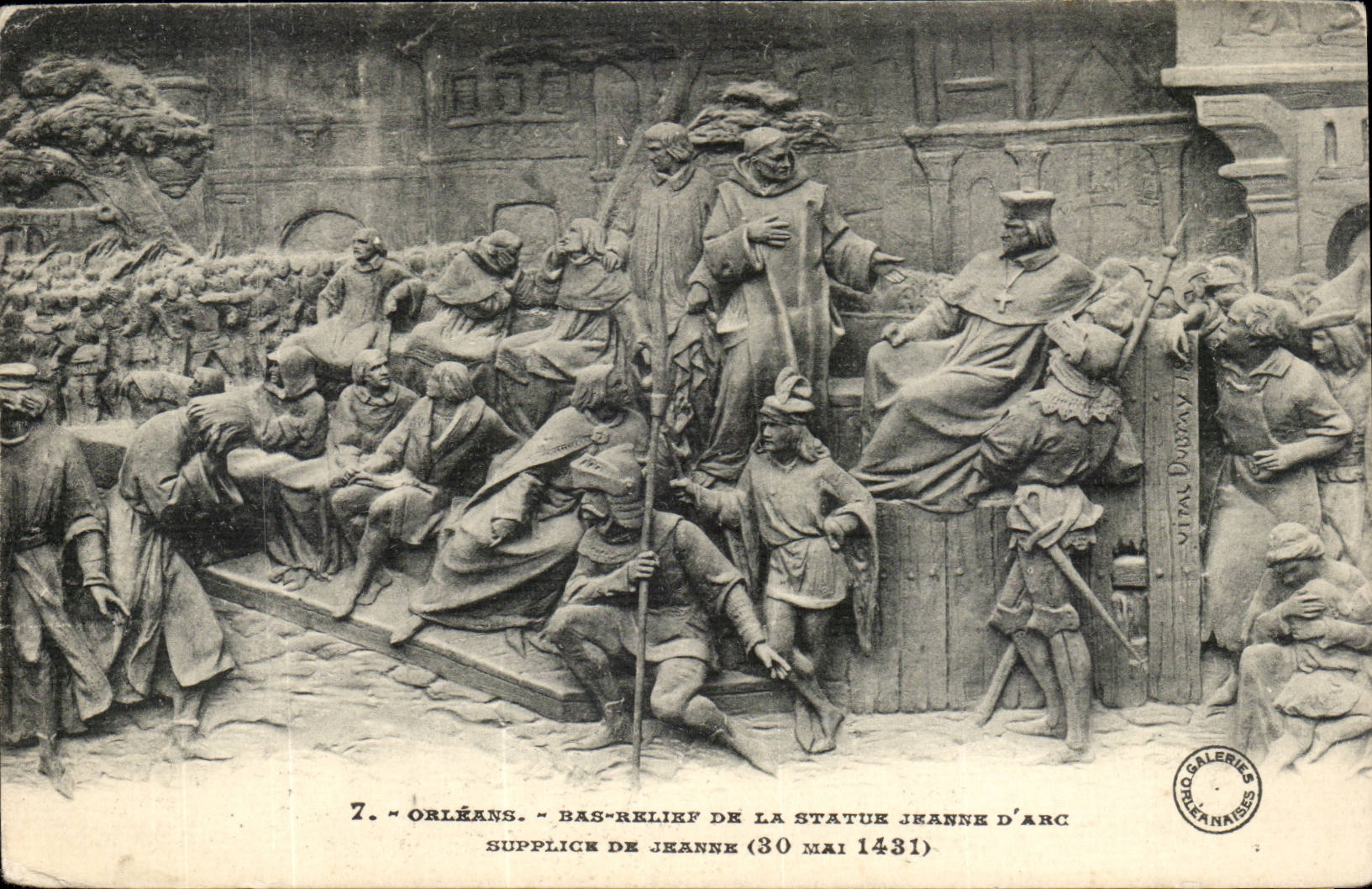 Orleans CPA Bas relief de la statue Jeanne d'arc Supplice de Jeanne (30 mai 1431)