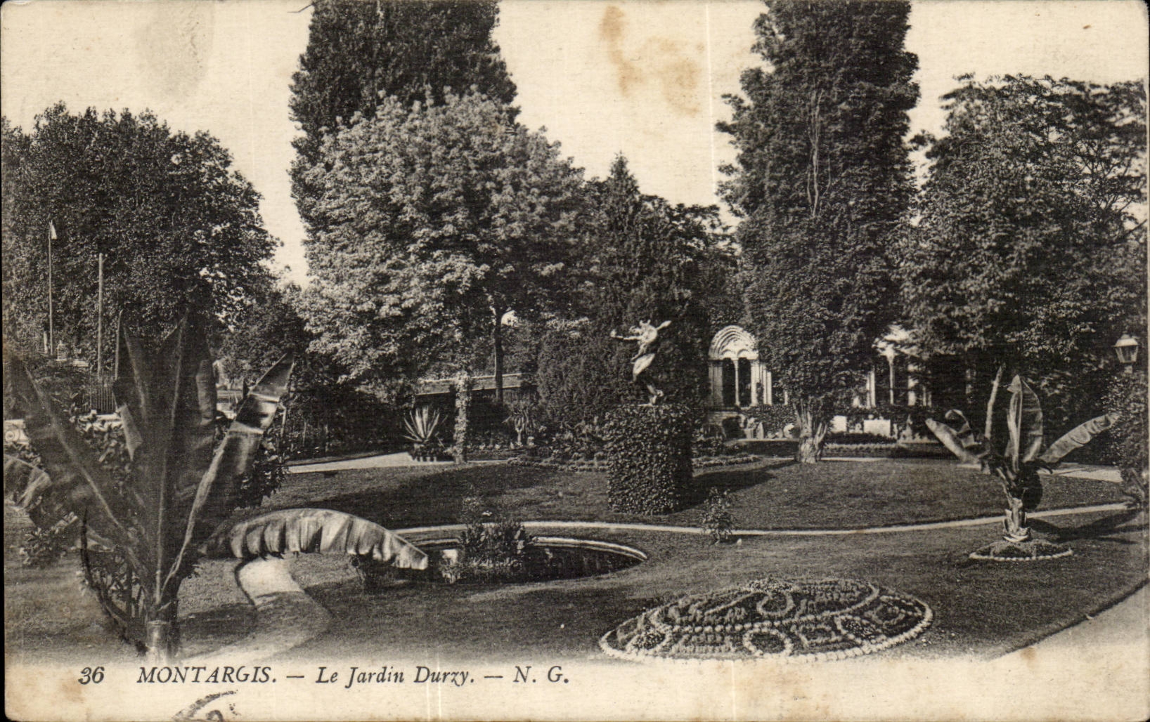 Montargis cPA Le jardin Durzy