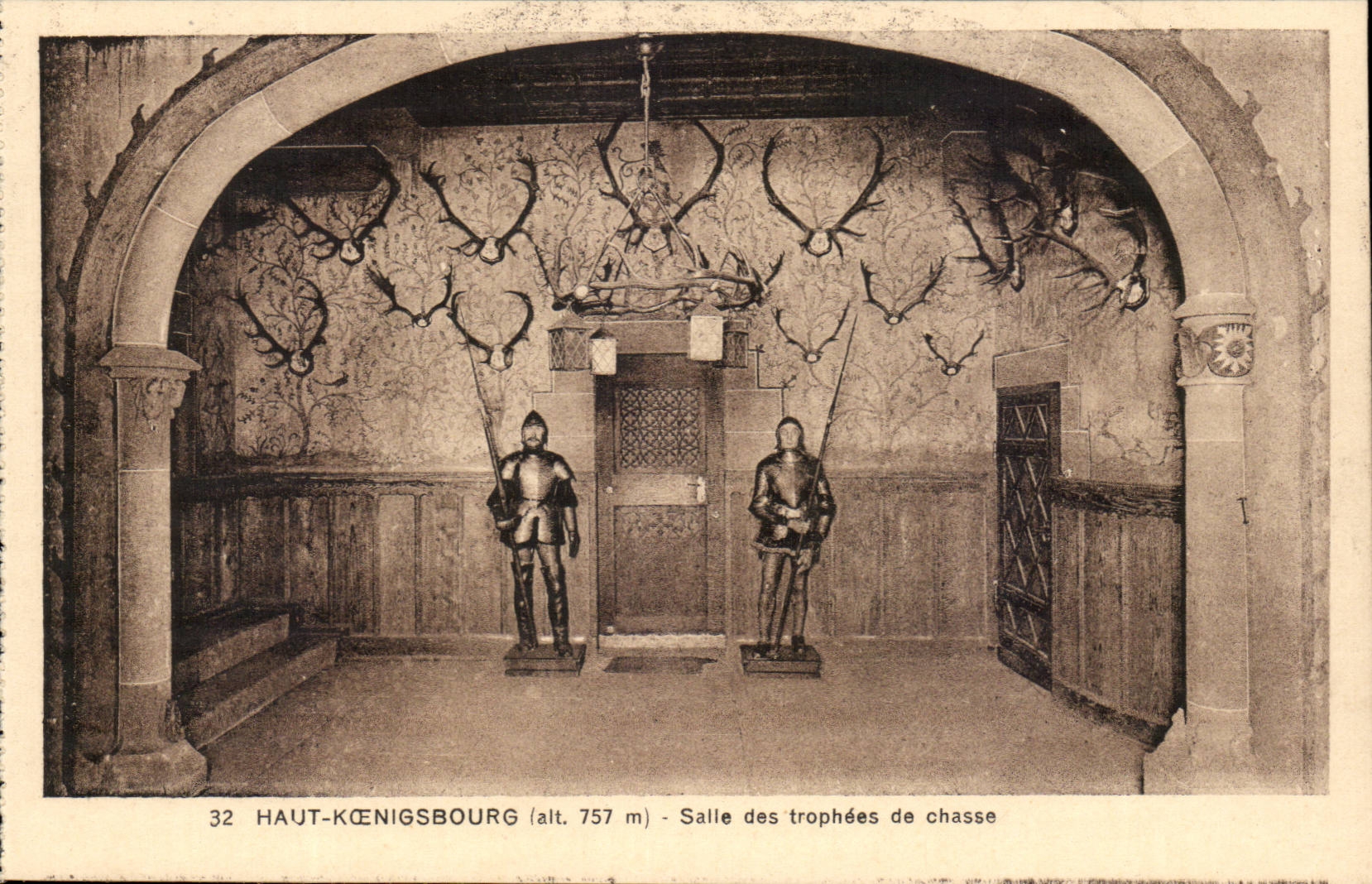 Hoch-Koenigsburg — Saal der Jagdtrophäen — Sonderausgabe des Schlosses