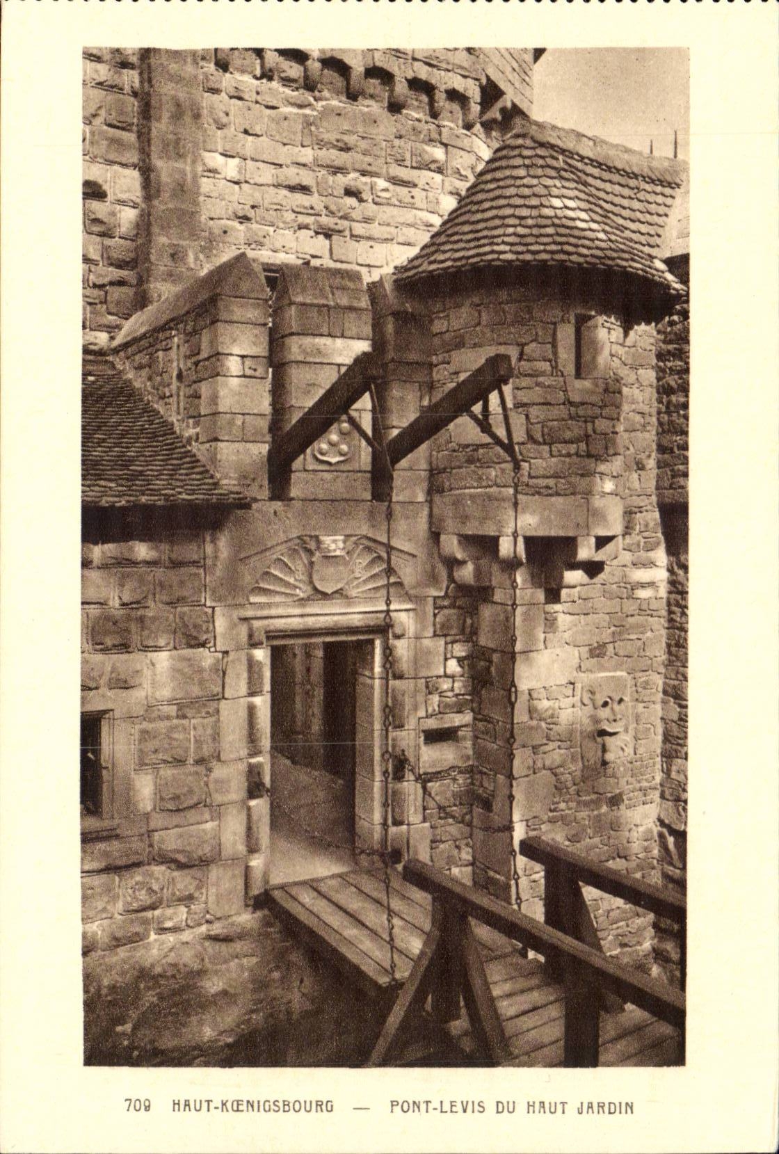 Haut-Kœnigsbourg — Pont-levis du Haut Jardin — Édition spéciale du Château