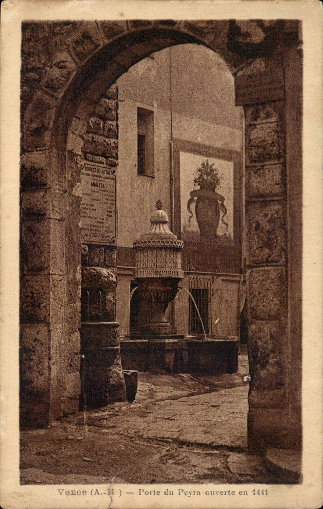 Vence CPA Porte du Peyra ouverte en 1441