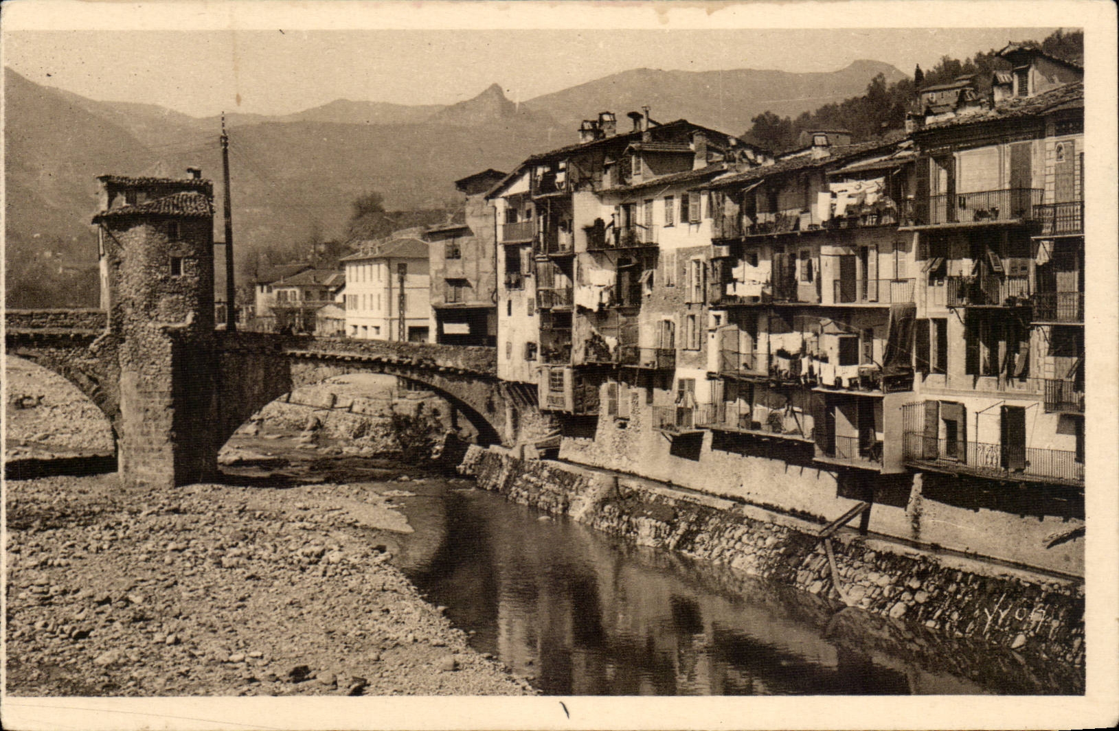 Sospel CPA Vieilles maisons sur la Bevera