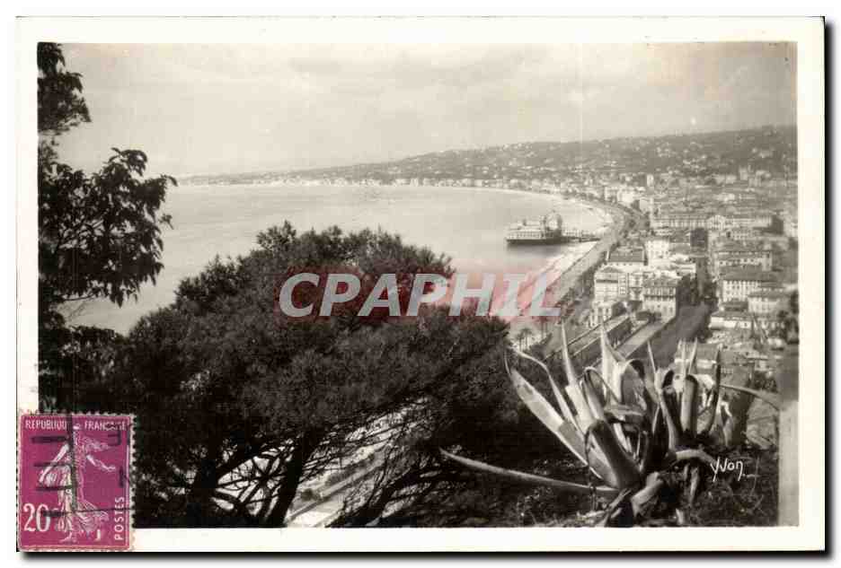Nice CPA Perspective sur la baie des anges Vue du chateau