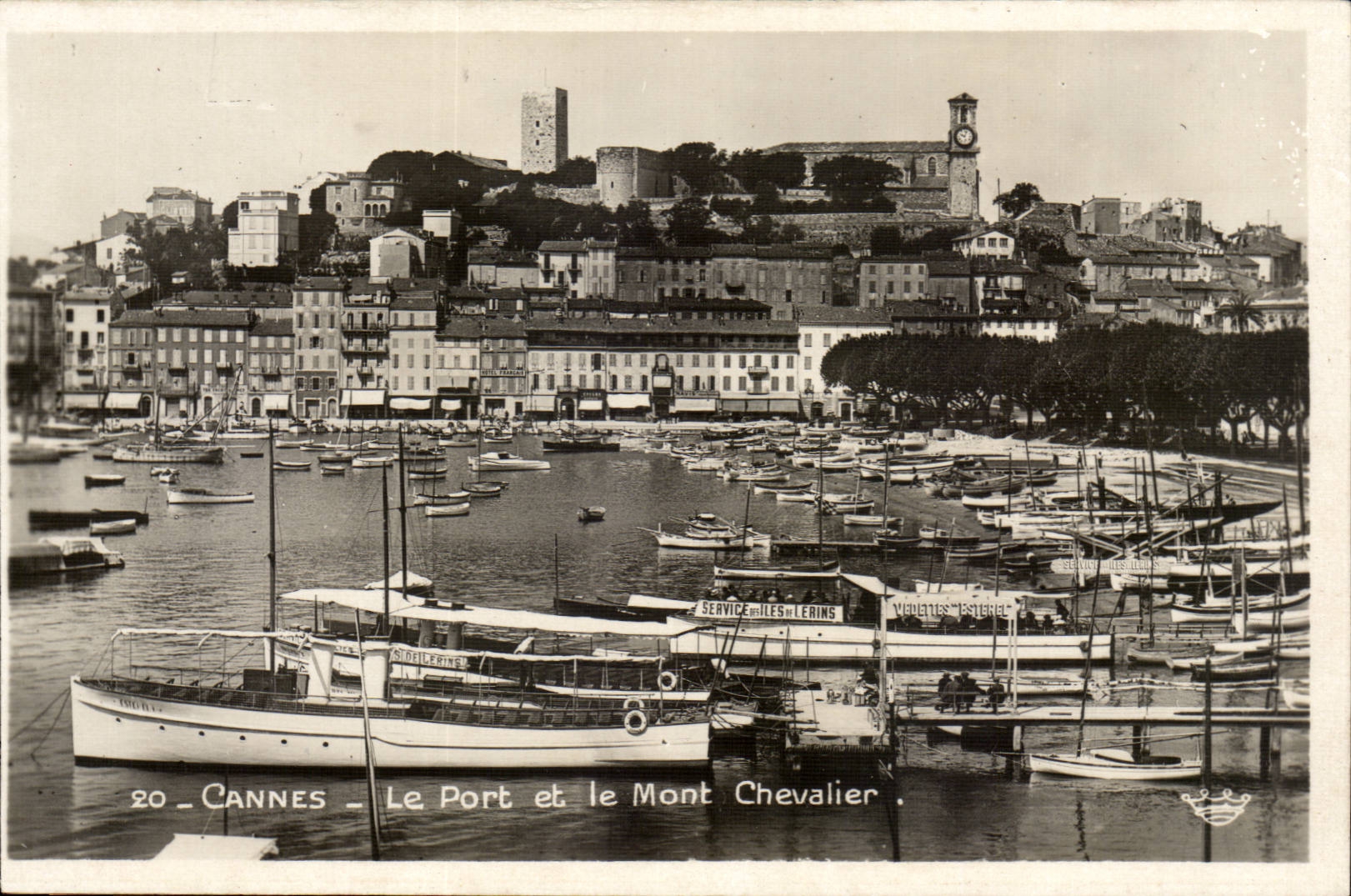 Cannes CPA Le port et le mont Chevalier