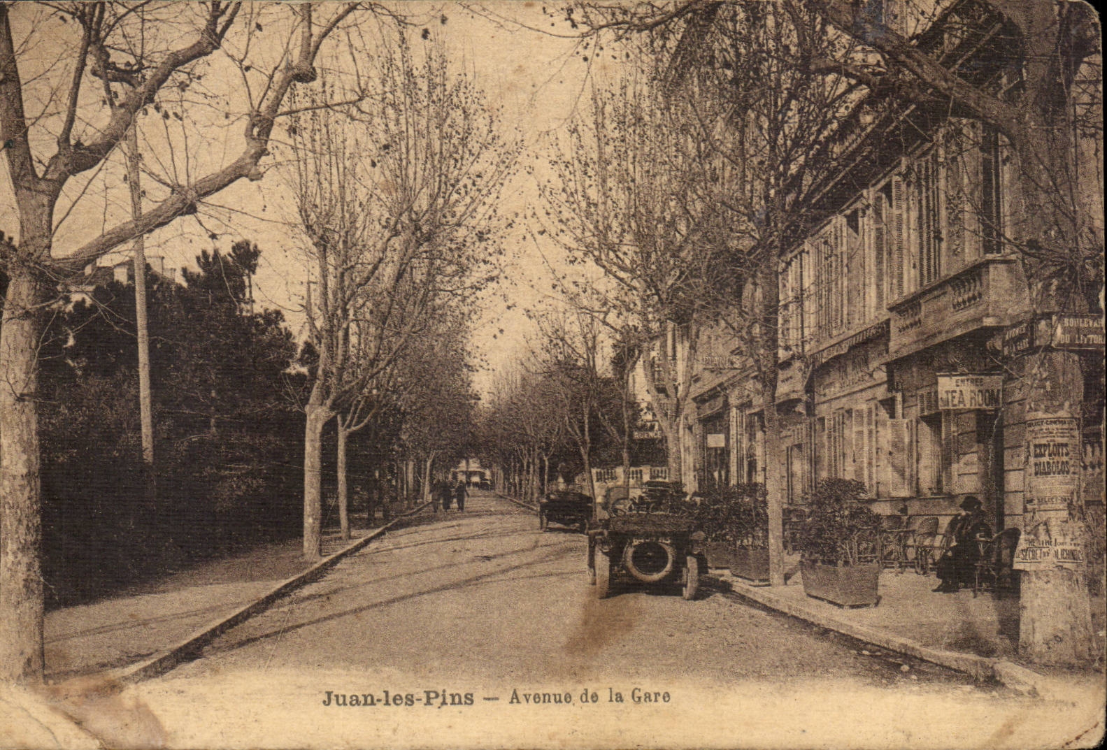 Juan les Pins CPA Avenue de la gare