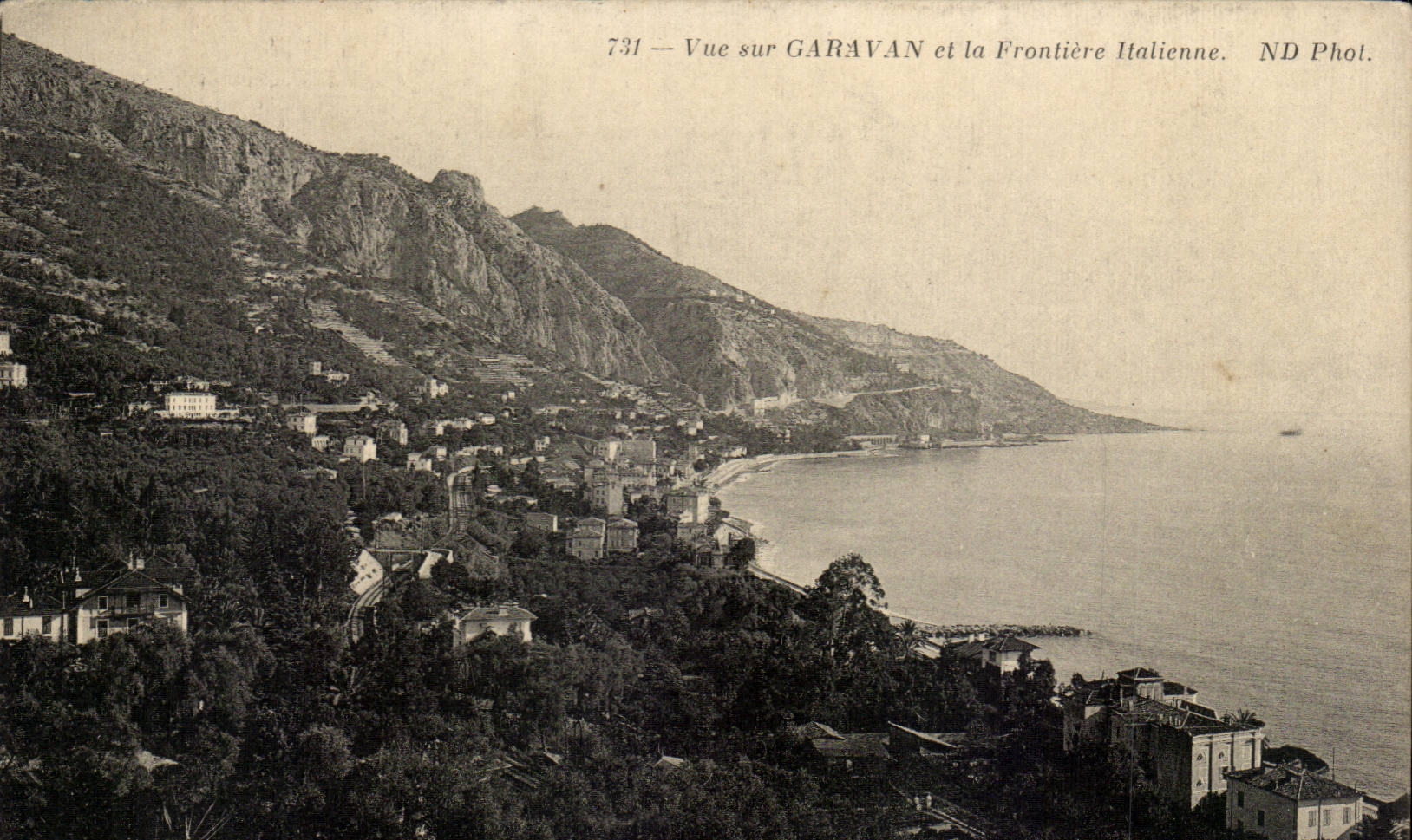CPA Vue sur le Garavan et la frontiere italienne